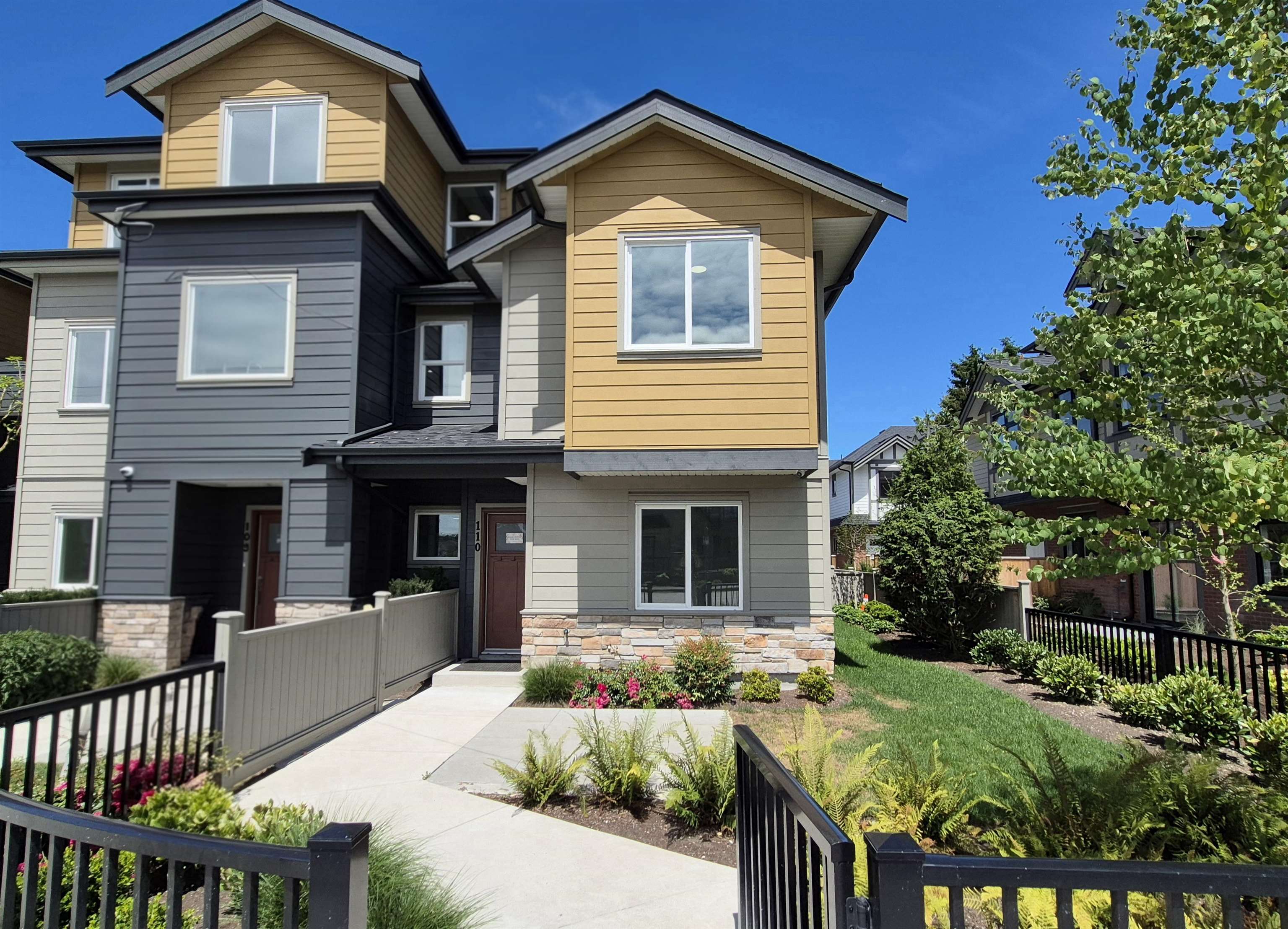 110 8233 WILLIAMS ROAD, R3171909, BC,