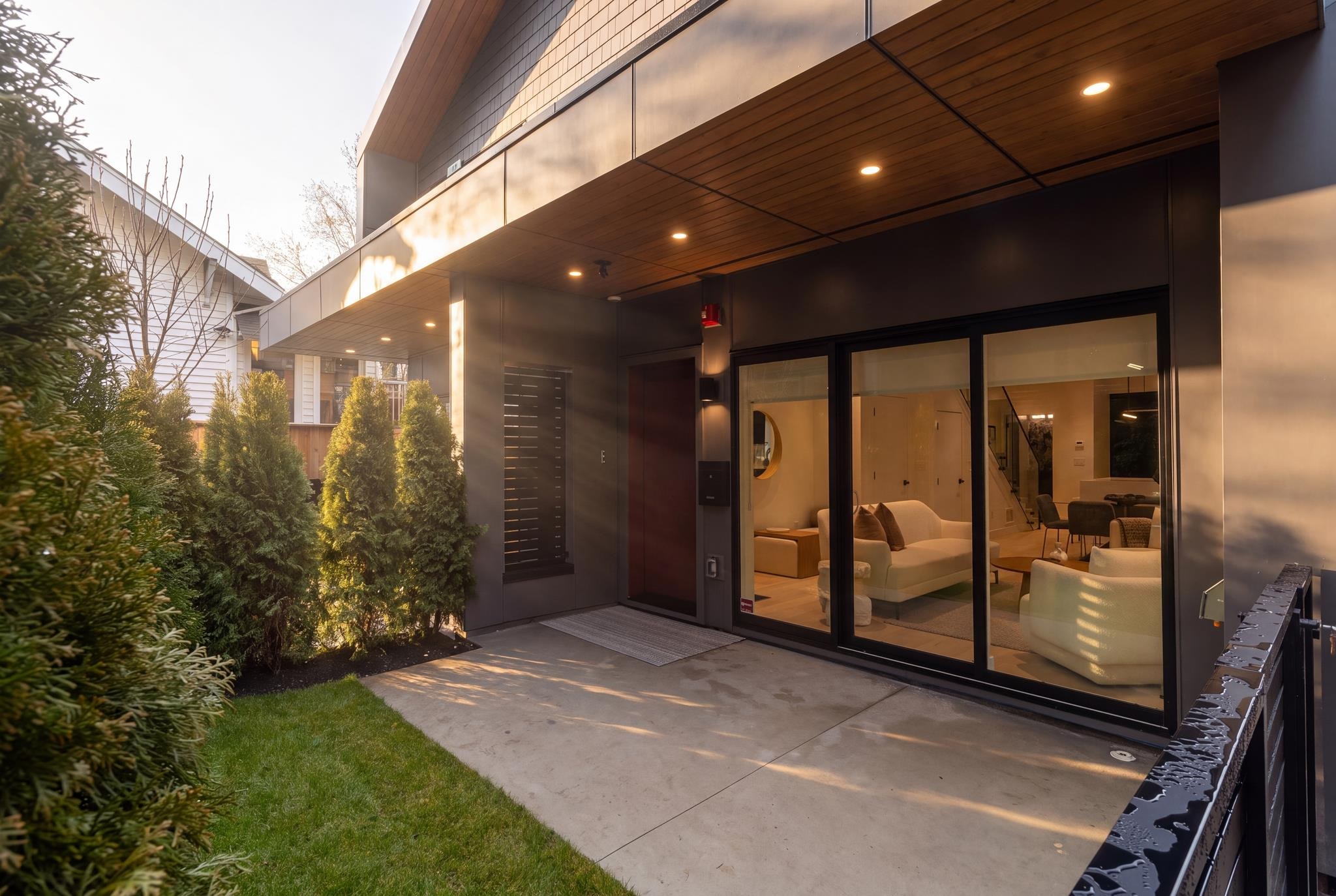 2 2539 GRANT STREET, R3172091, BC,