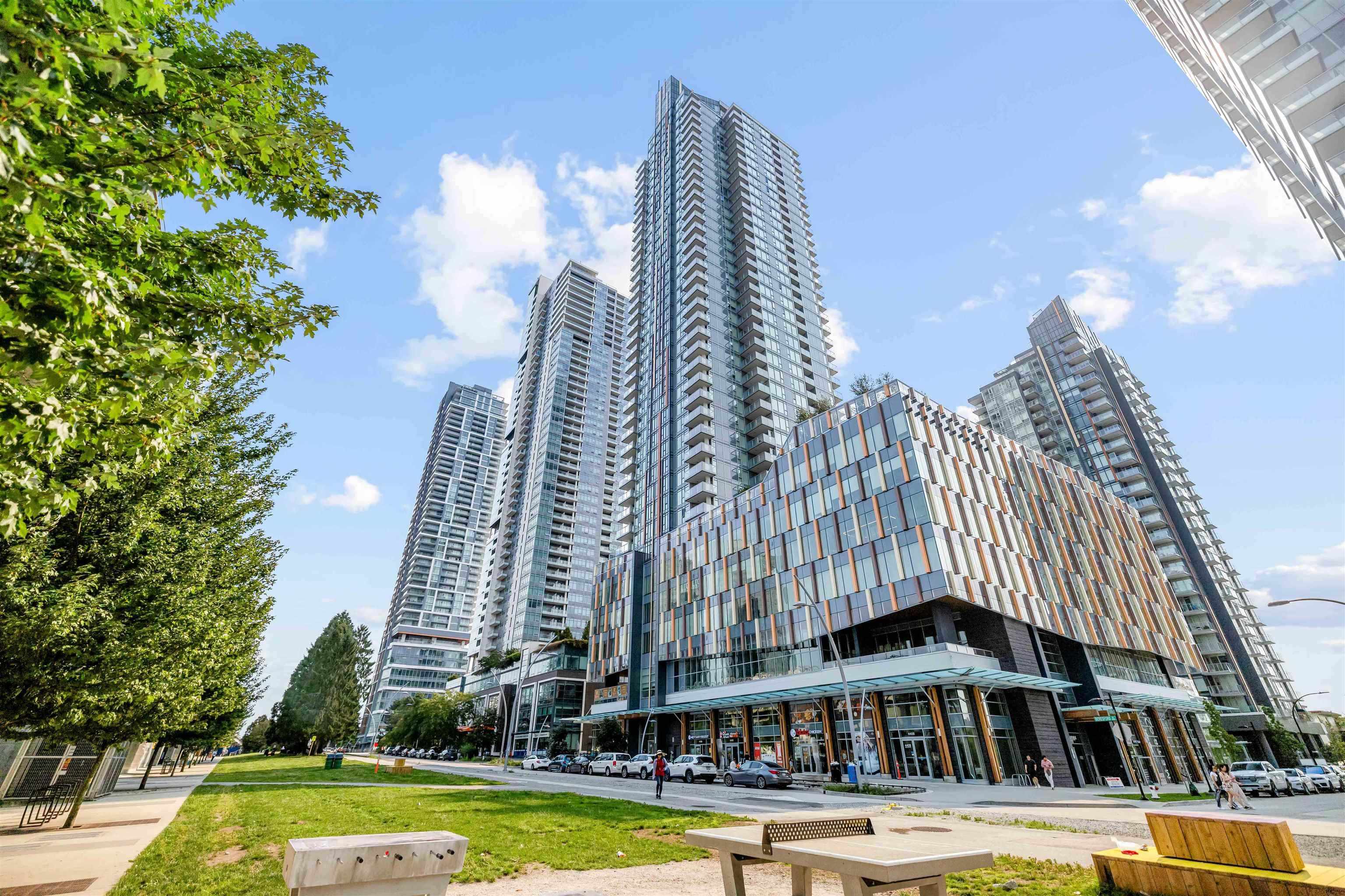 22F 4458 BERESFORD STREET, R3172122, BC,