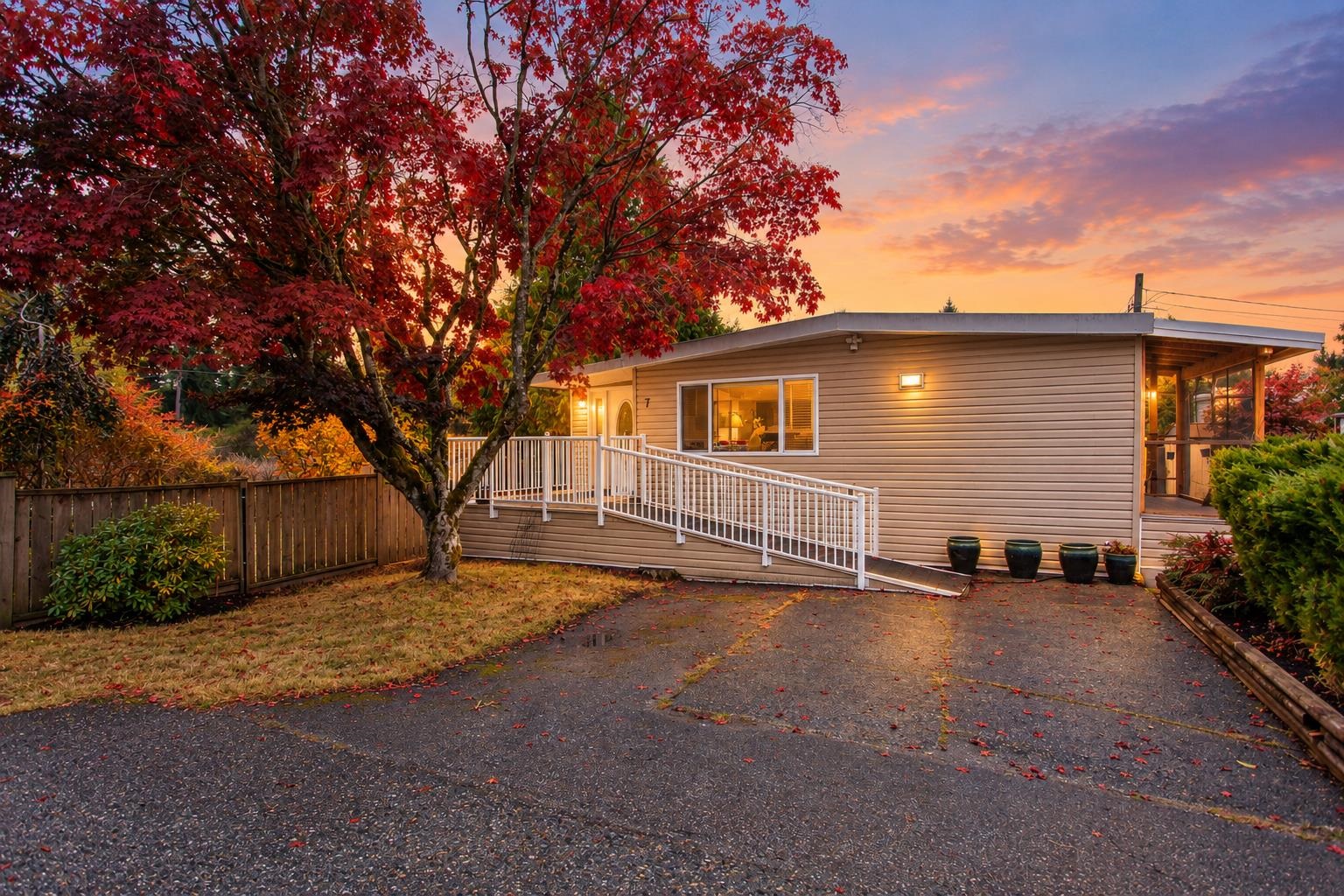 MLS® listing #R3172126 for sale located at 7 3031 200 STREET