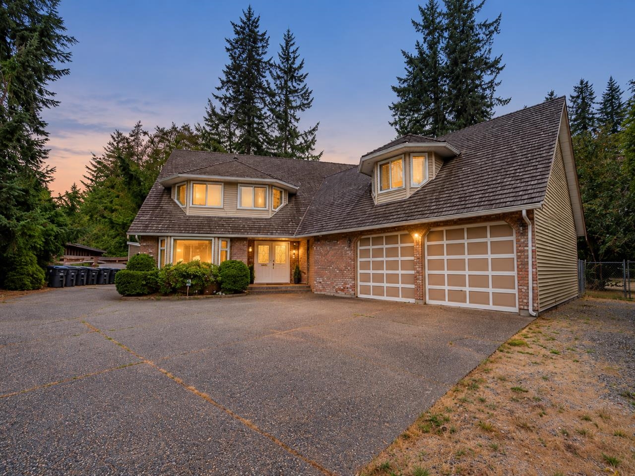 14052 27A AVENUE, Surrey BC V4P 2E1, R3172139, BC,