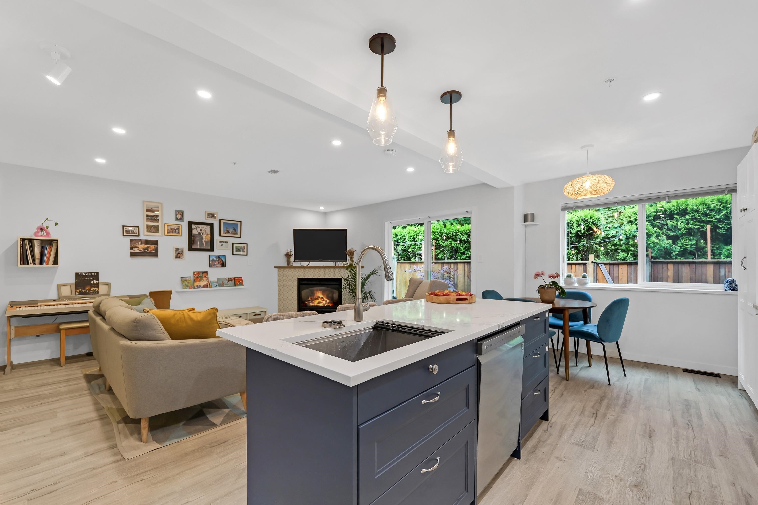 9 2401 MAMQUAM ROAD, R3172157, BC,