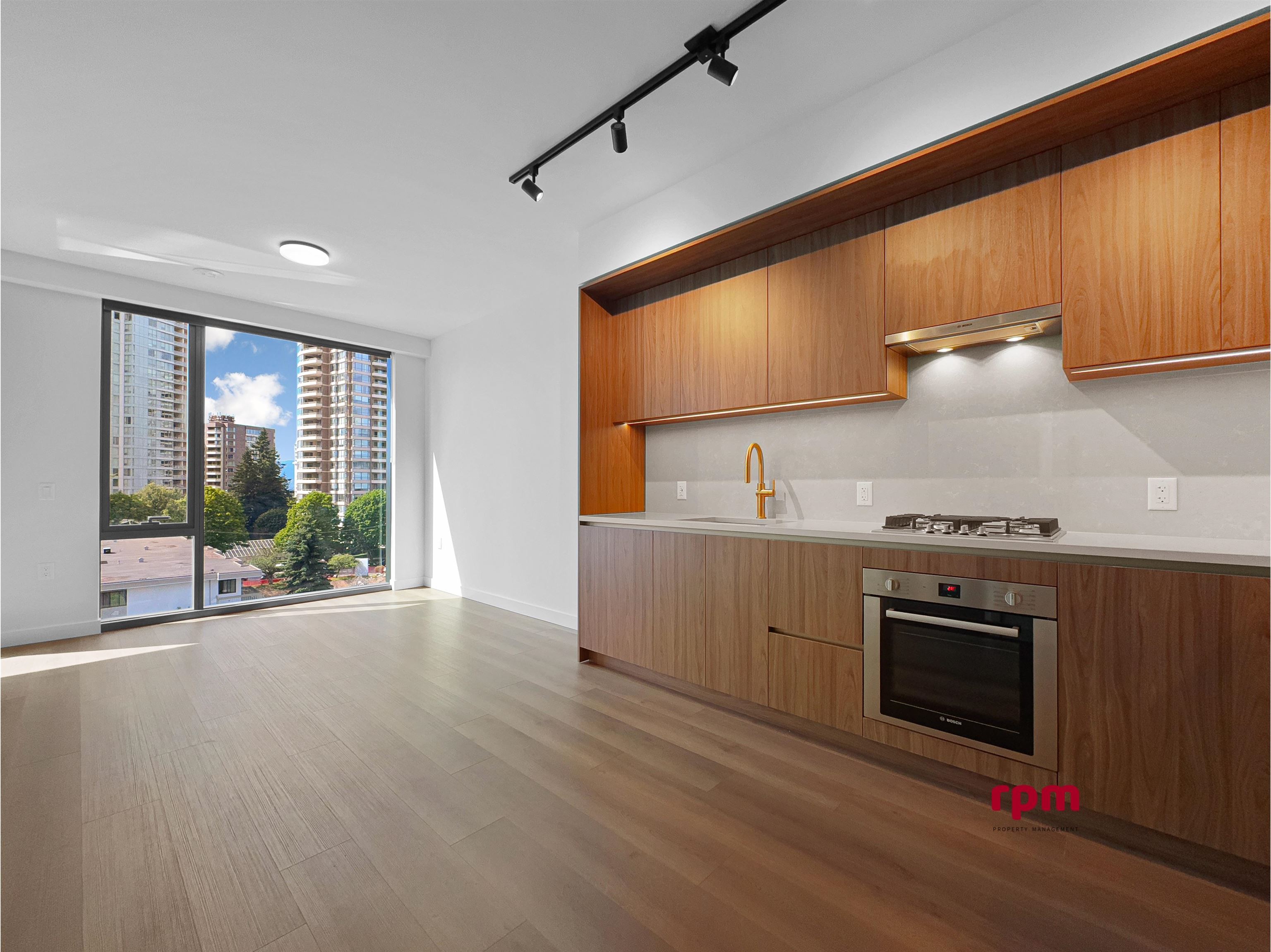 4xx 5987 WILSON AVENUE, R3172175, BC,