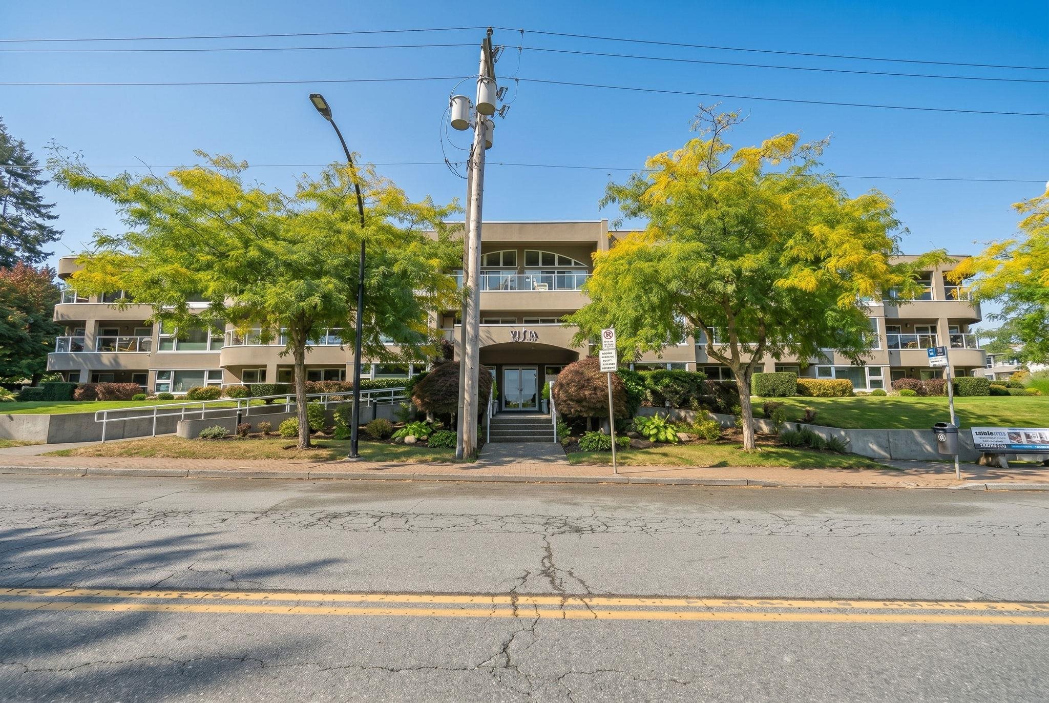 304 15809 MARINE DRIVE, R3172210, BC,