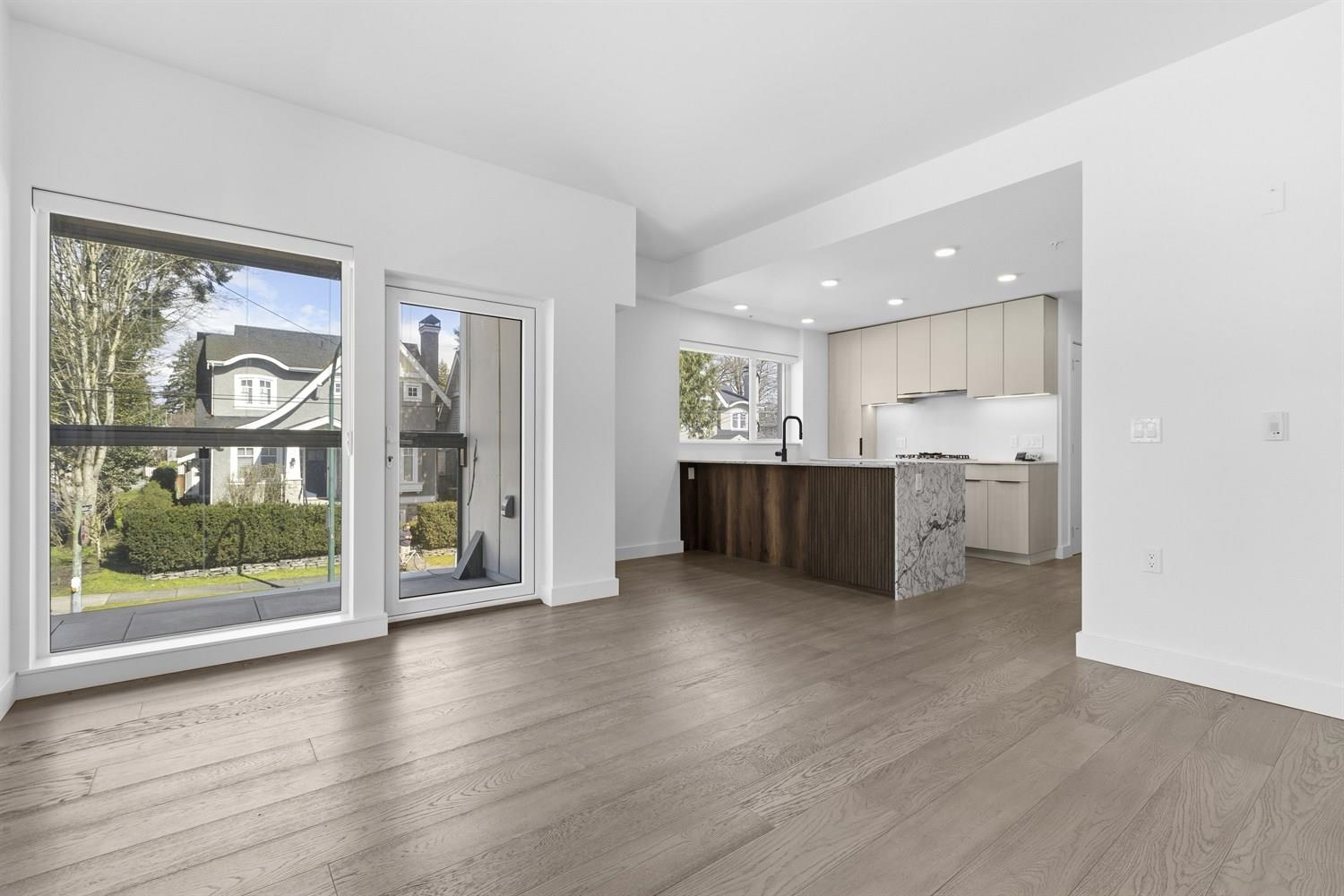 201 3590 39TH AVENUE, R3172219, BC,