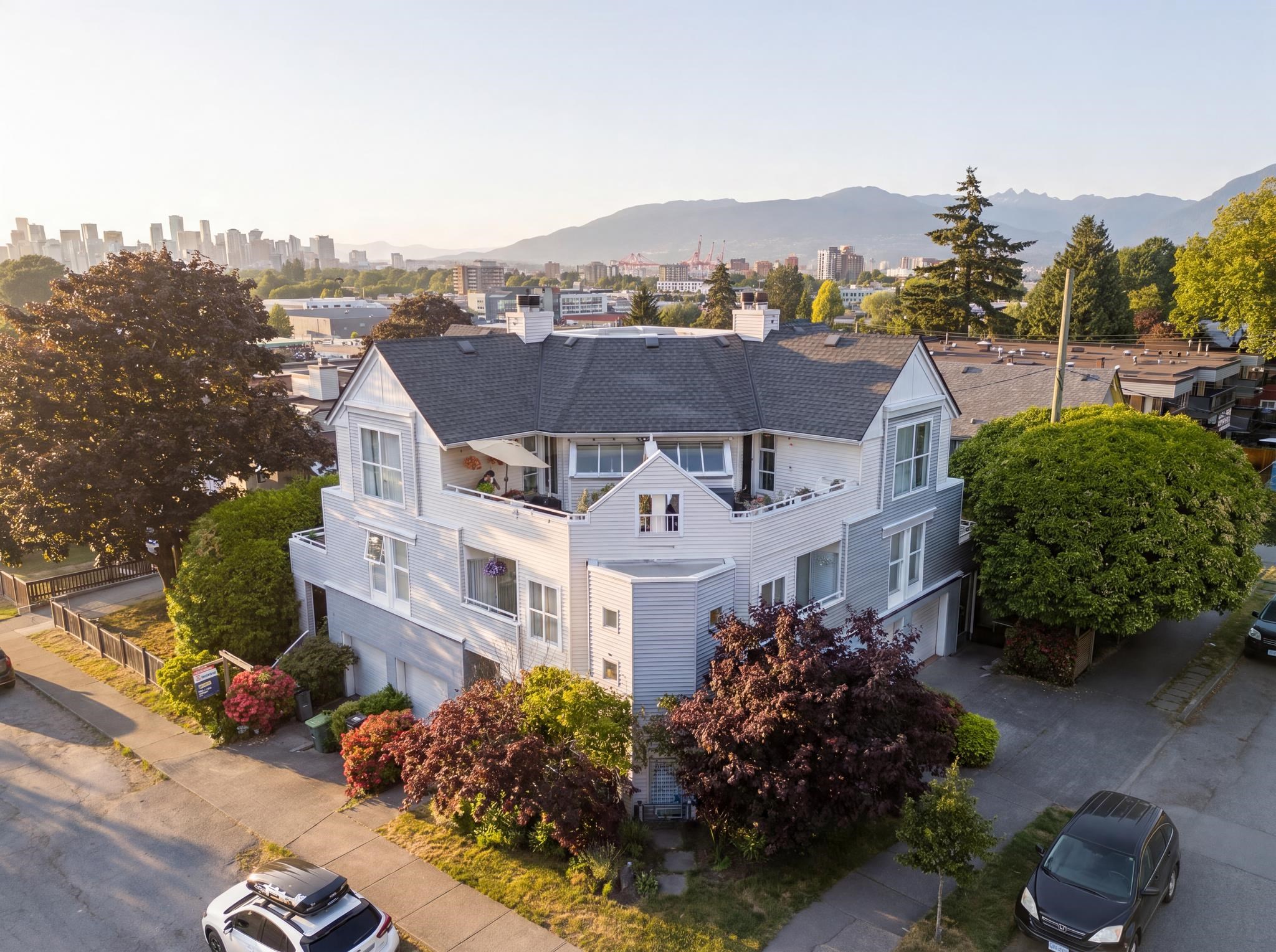 1345 WOODLAND DRIVE, Vancouver BC V5L 3S4, R3172320, BC,