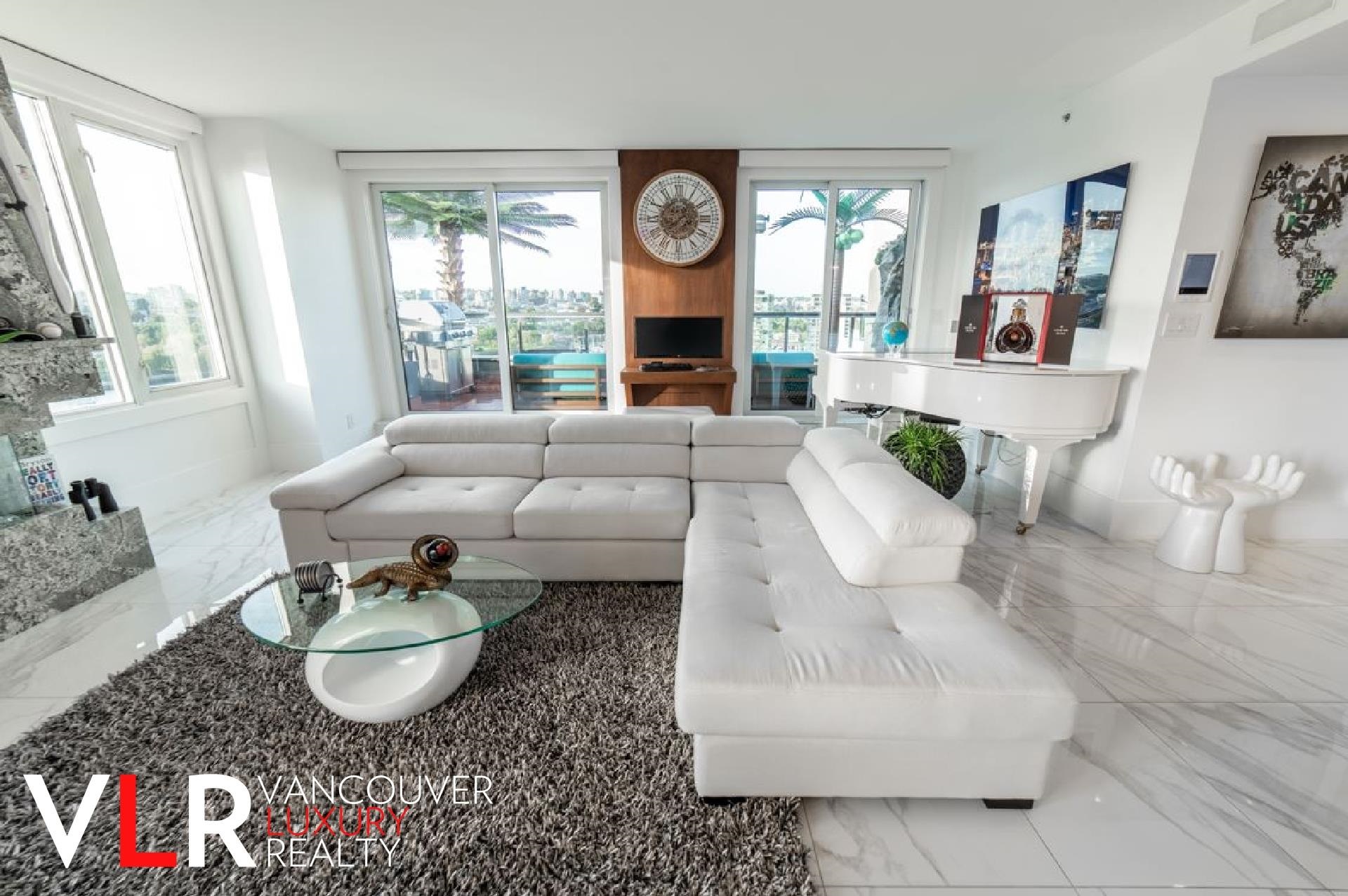 PH 199 DRAKE STREET, R3172336, BC,