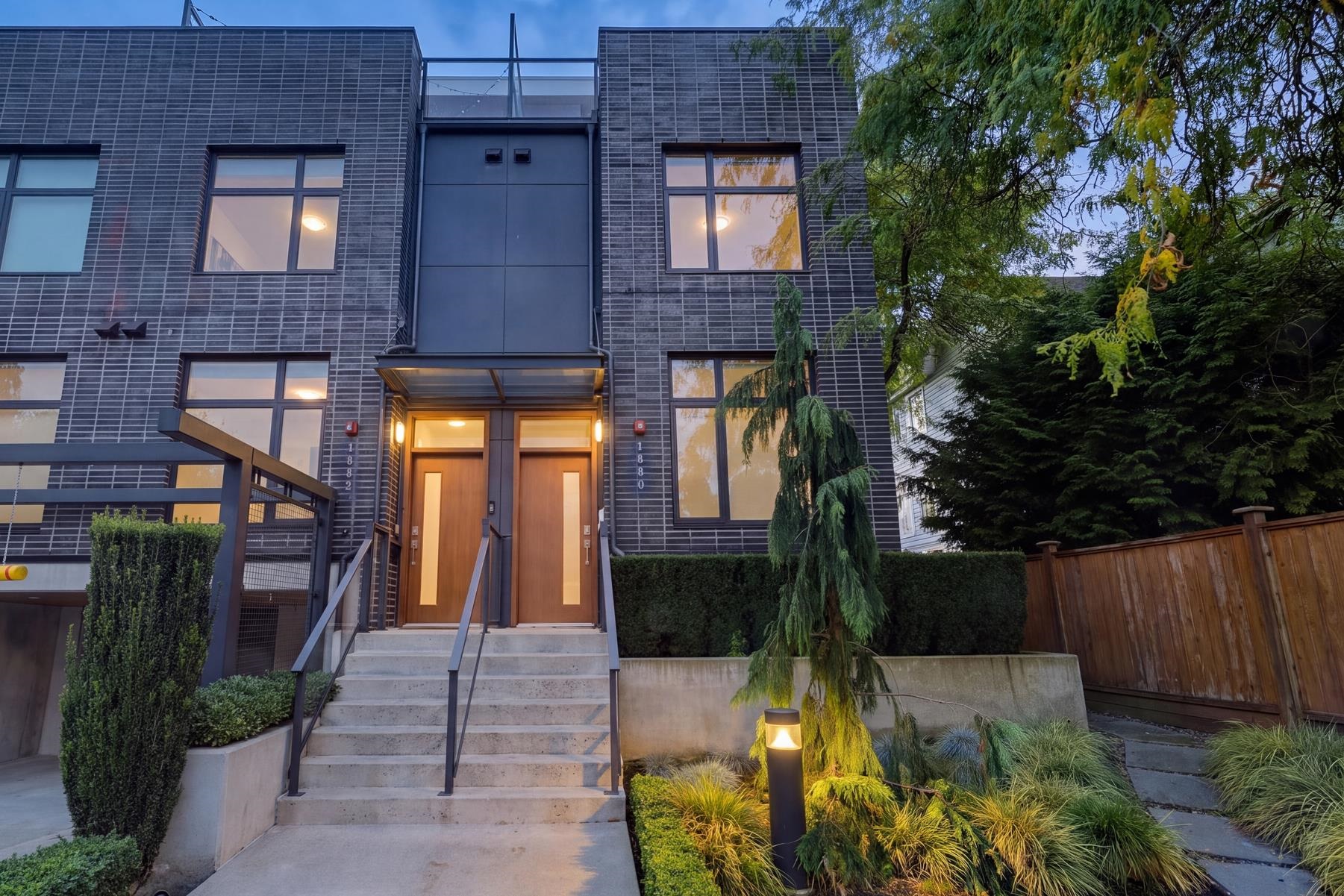 1880 E GEORGIA STREET, Vancouver BC V5L 2B6, R3172341, BC,