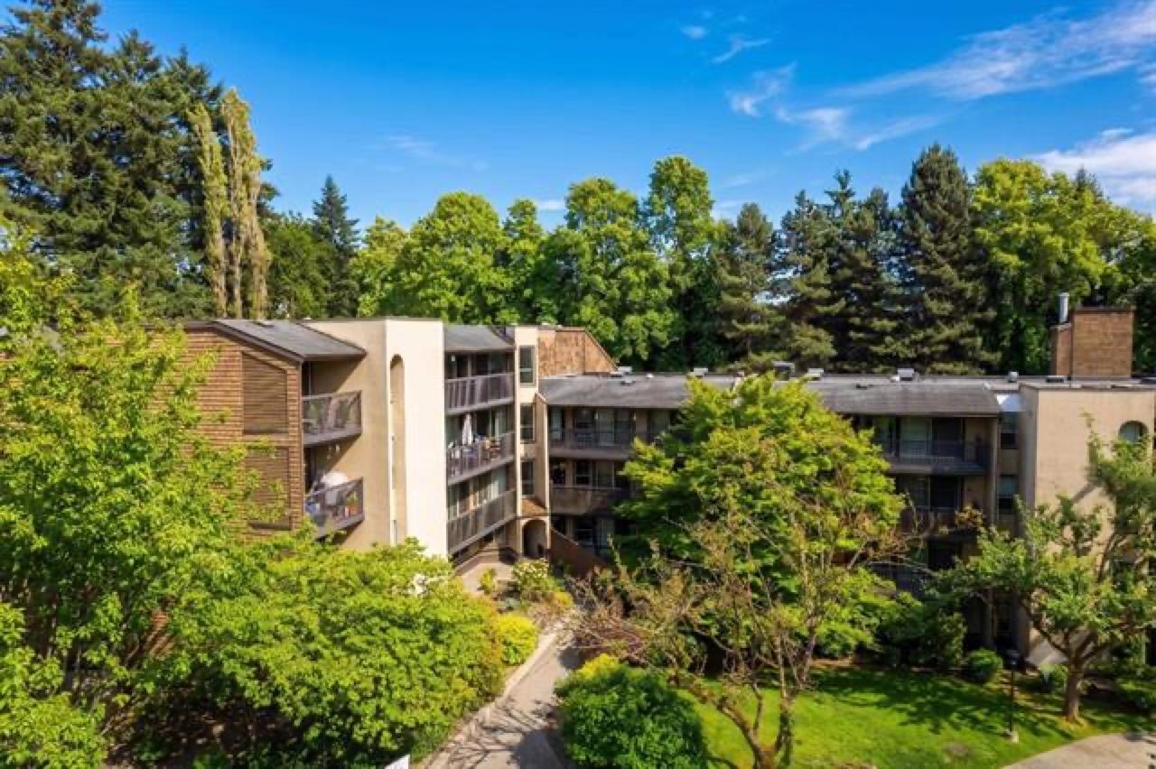 419 9867 MANCHESTER DRIVE, R3172395, BC,