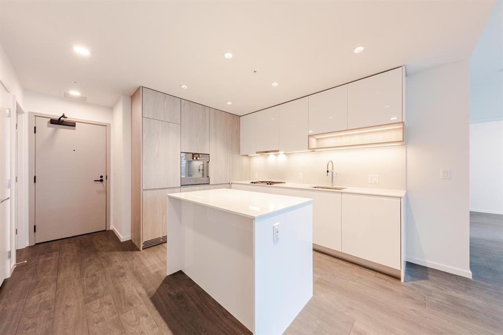 203 6788 MINORU BOULEVARD, R3172401, BC,