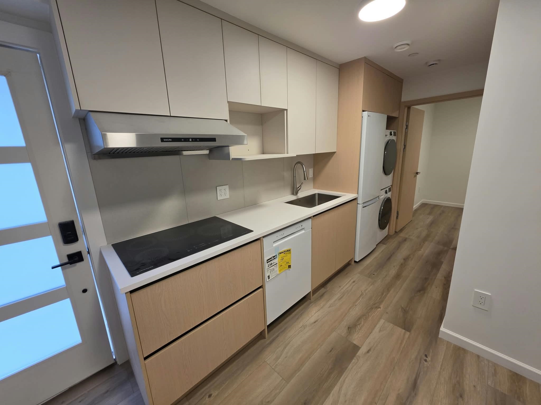 one bedroom xx 63 AVENUE, R3172452, BC,