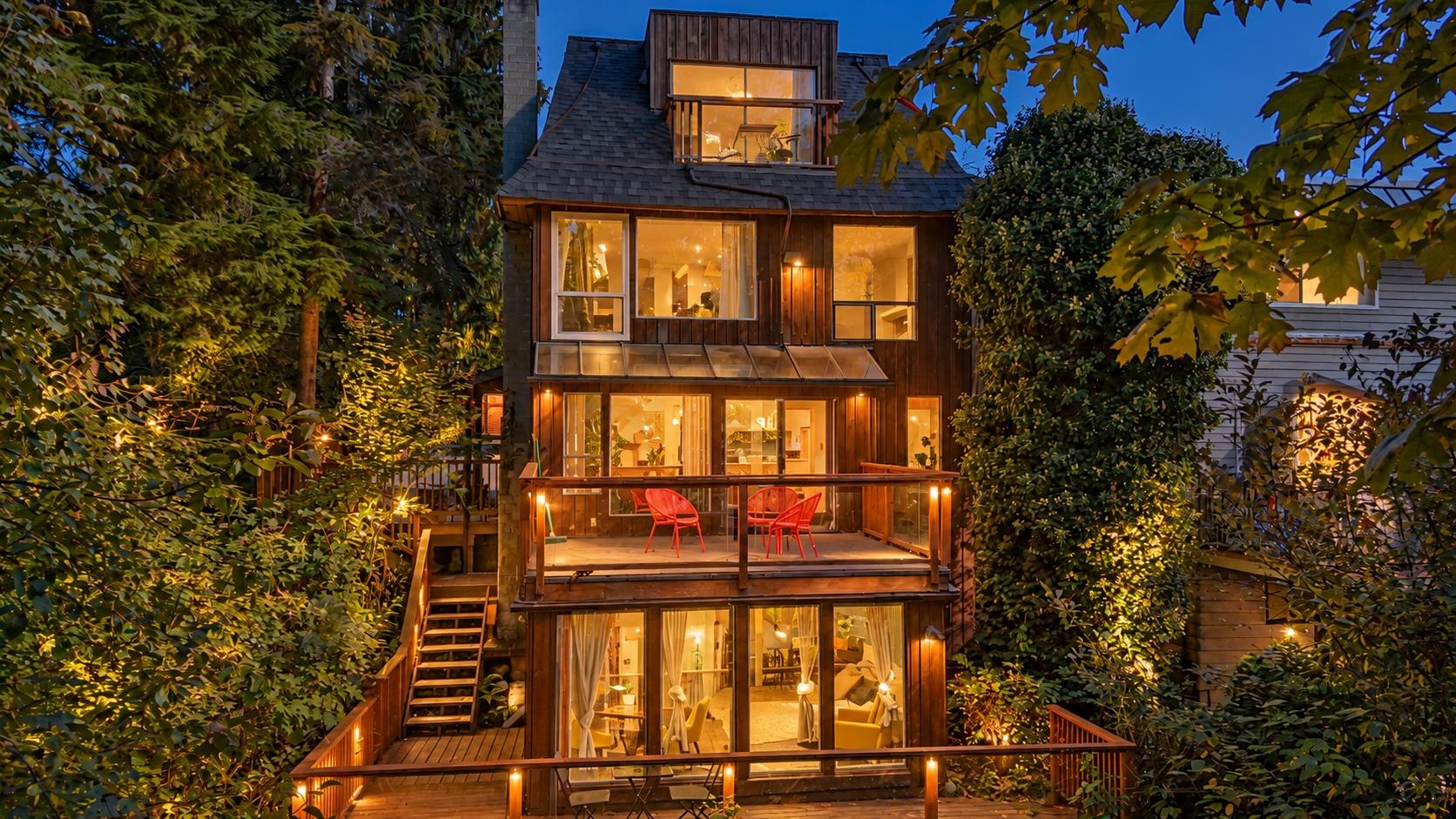 2069 WESTVIEW DRIVE, North Vancouver BC V7M 3B1, R3172468, BC,