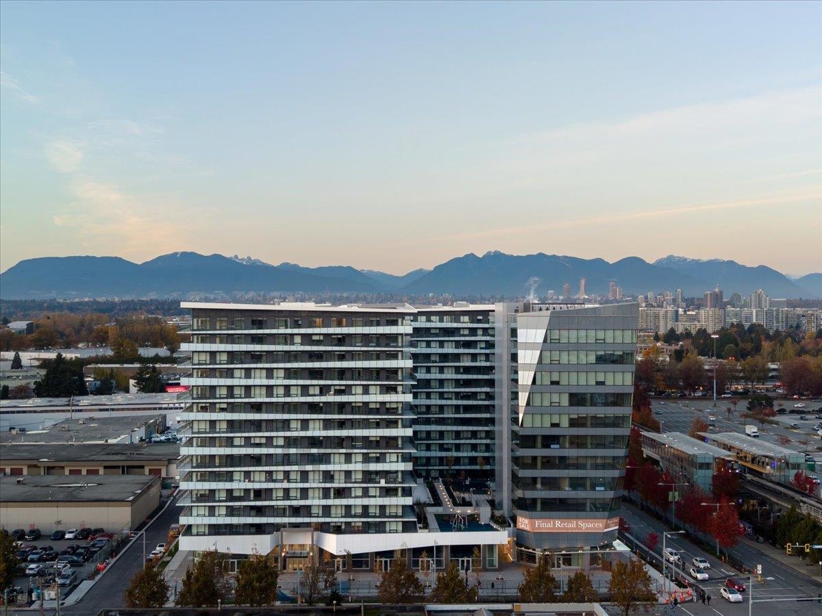 PH1506 7977 LANSDOWNE ROAD, R3172561, BC,