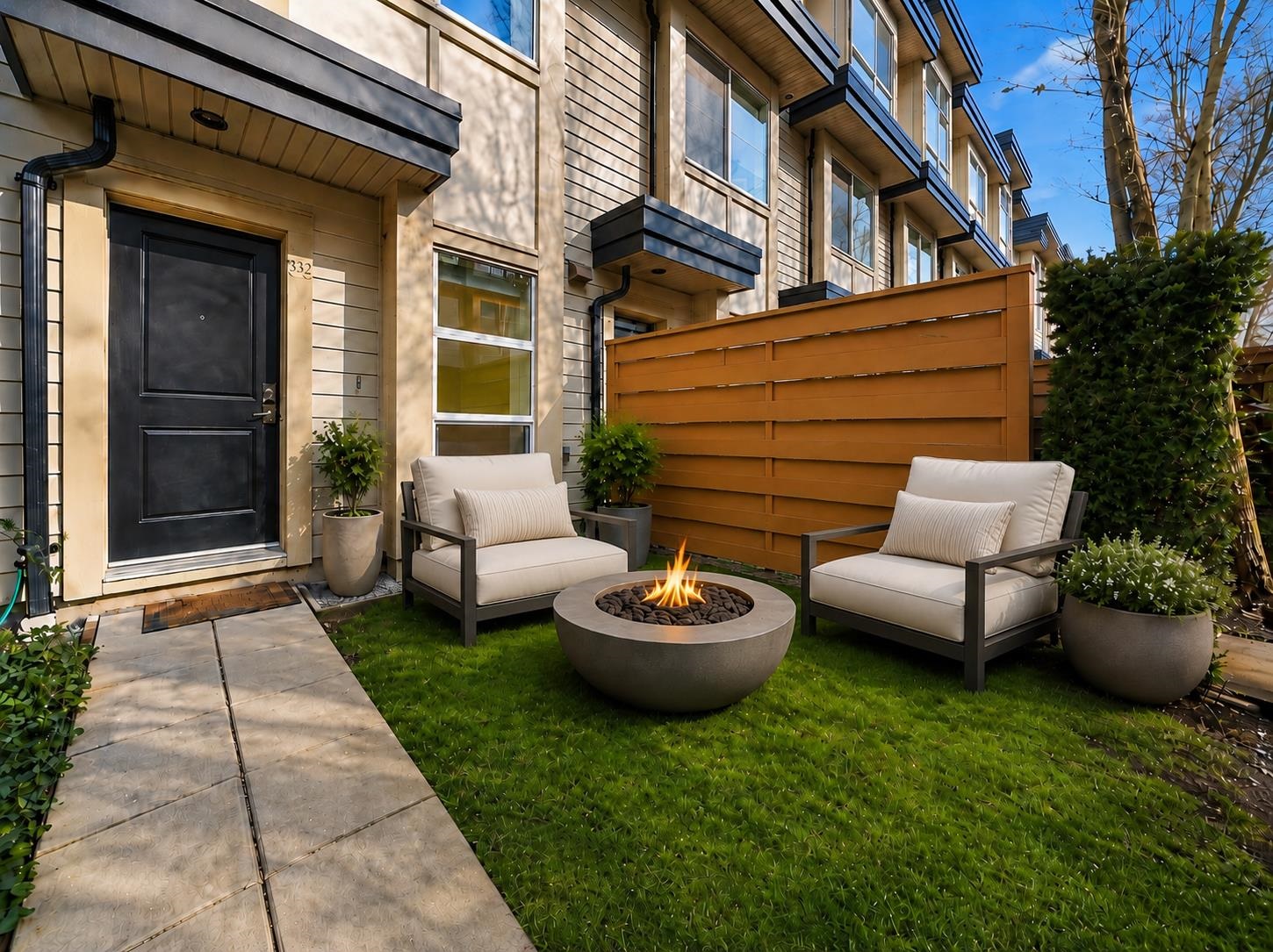39 19477 72A AVENUE, R3172592, BC,