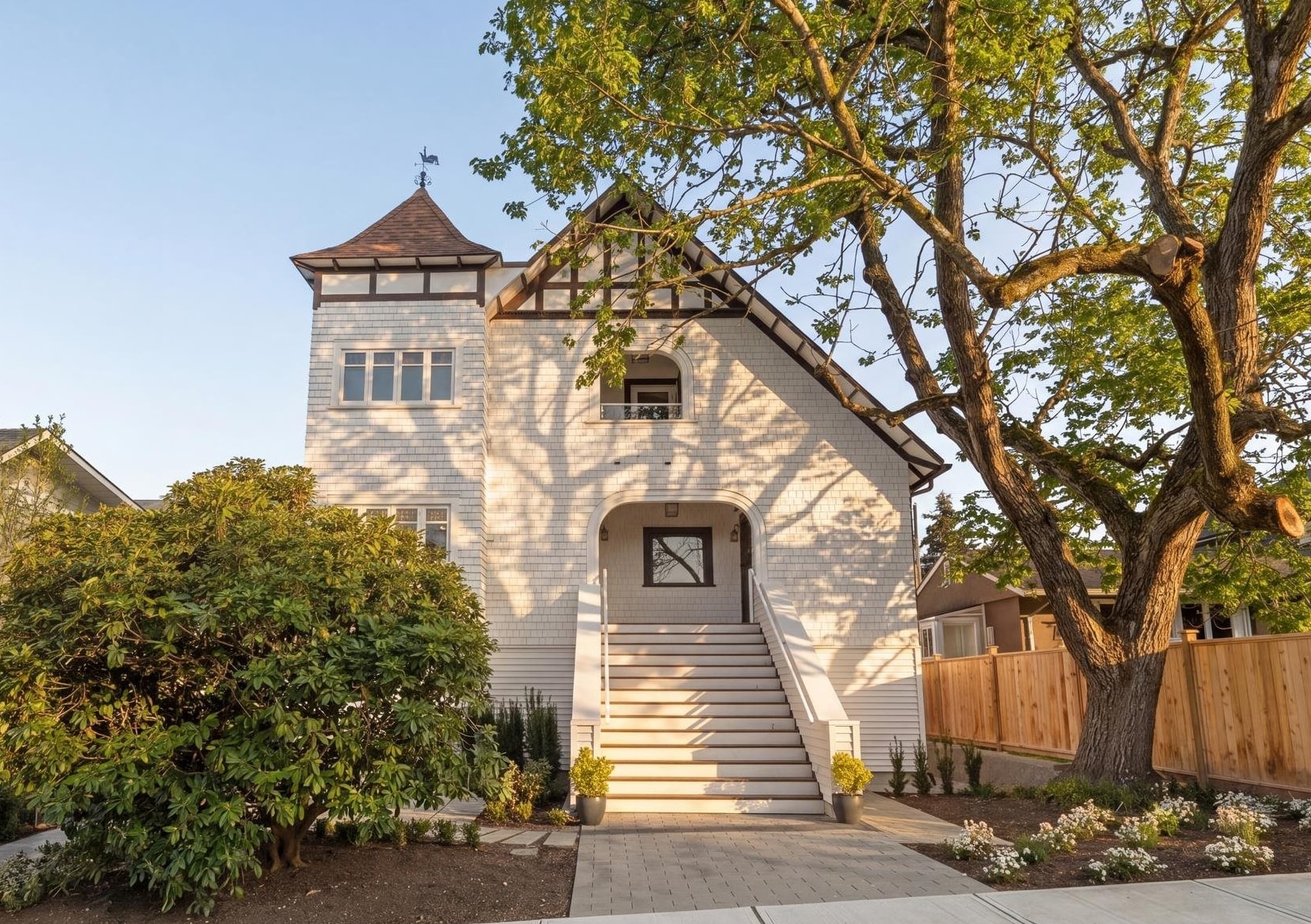 1 326 14TH STREET, R3172617, BC,