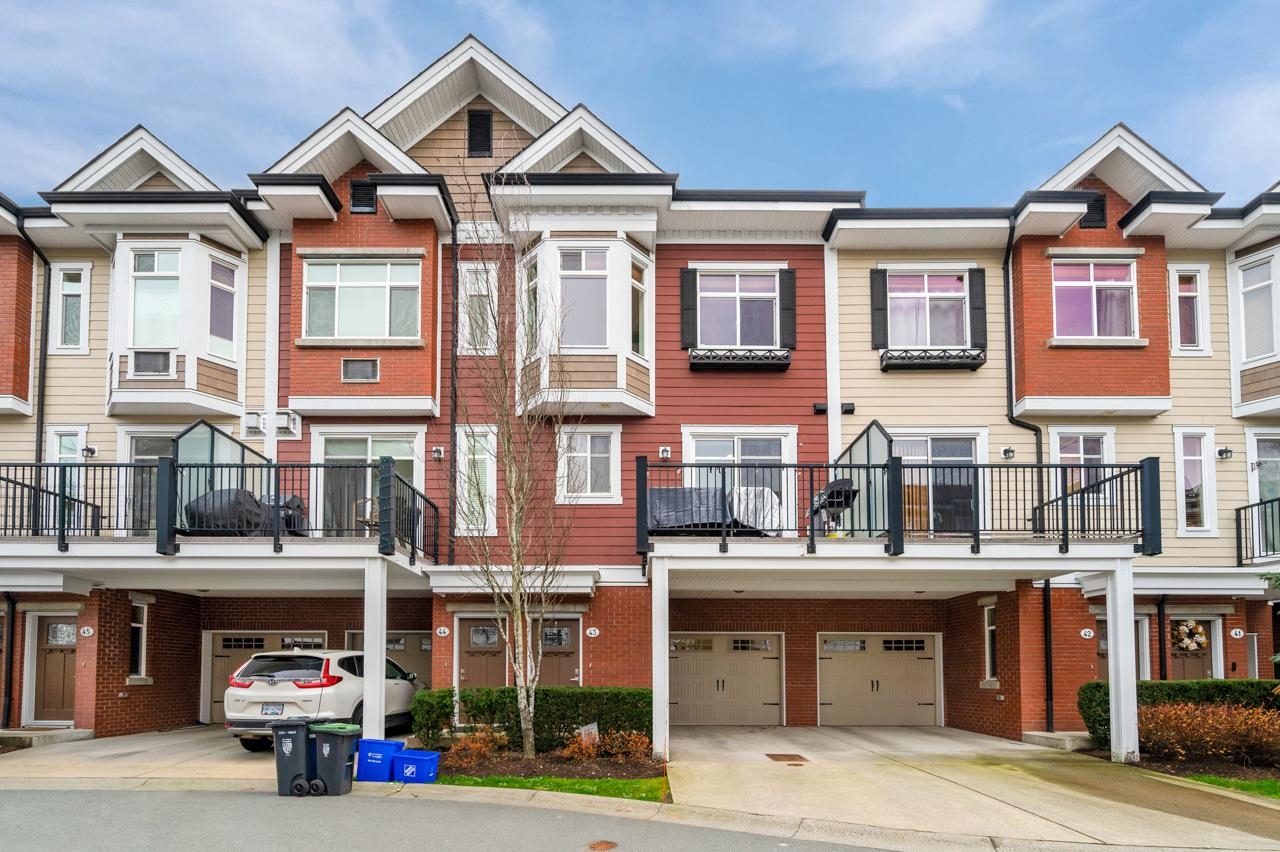 43 8068 207 STREET, R3172625, BC,