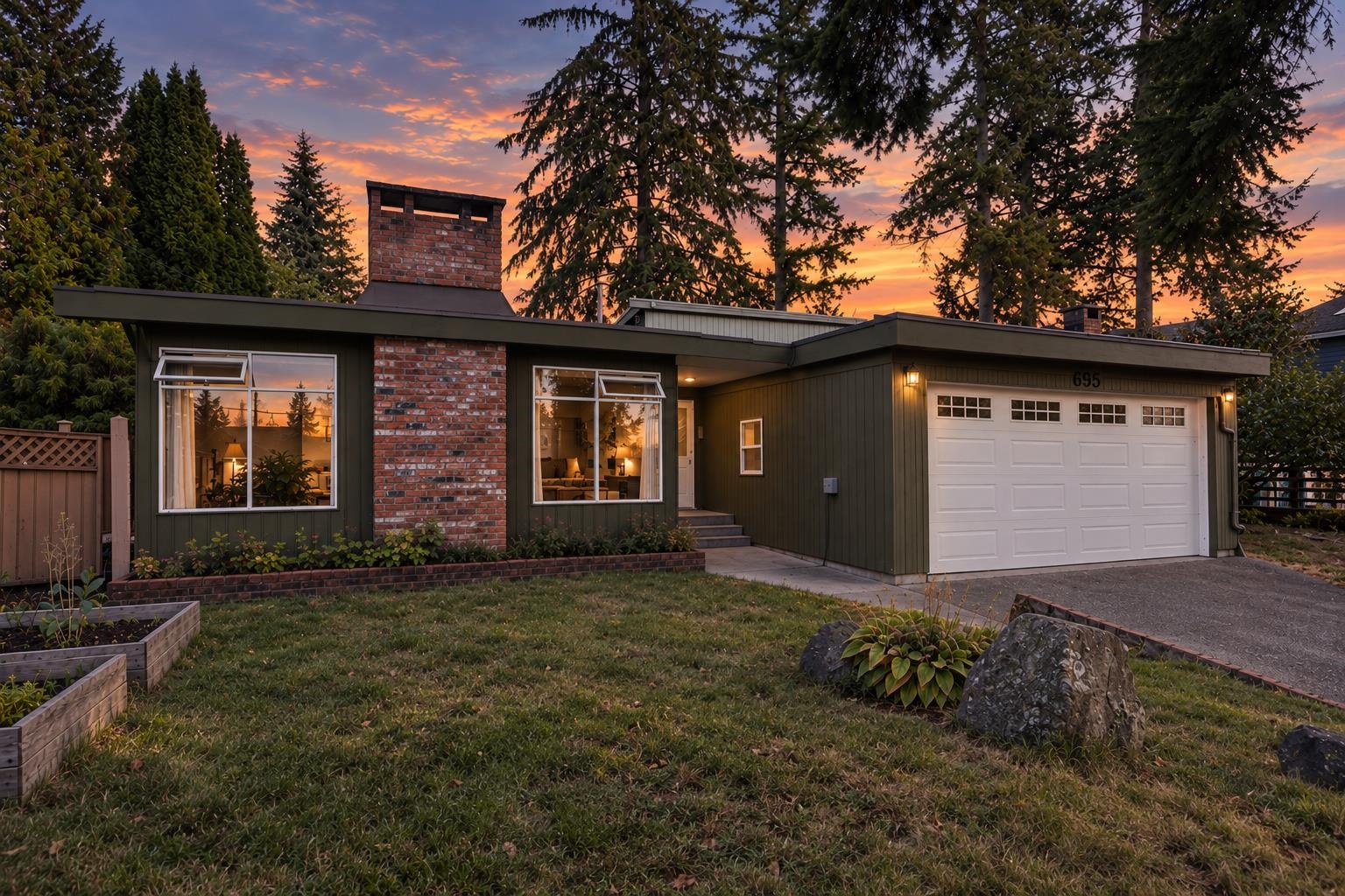 695 MACINTOSH STREET, Coquitlam BC V3J 4Y4, R3172630, BC,