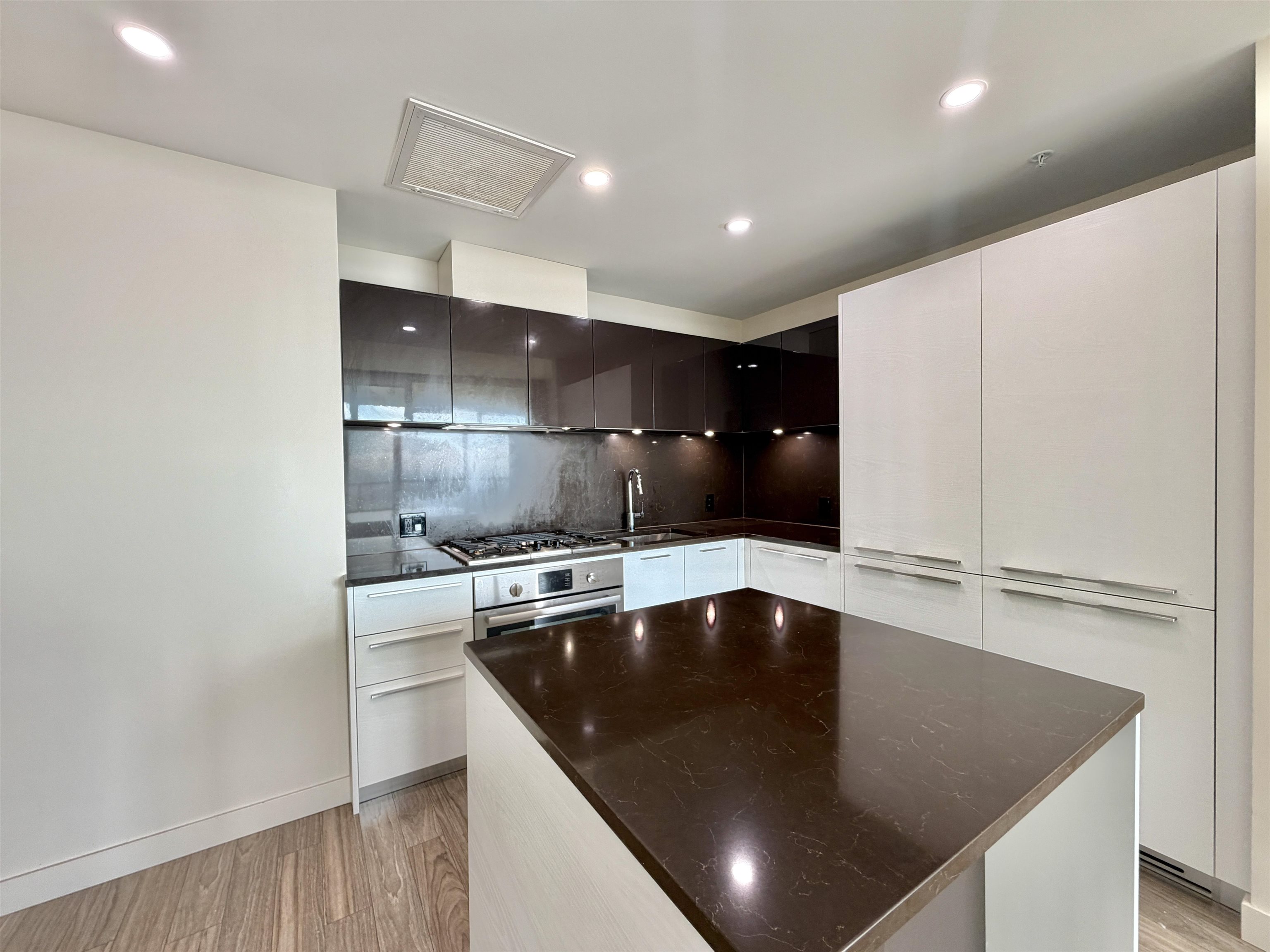 1604 6383 MCKAY AVENUE, R3172645, BC,