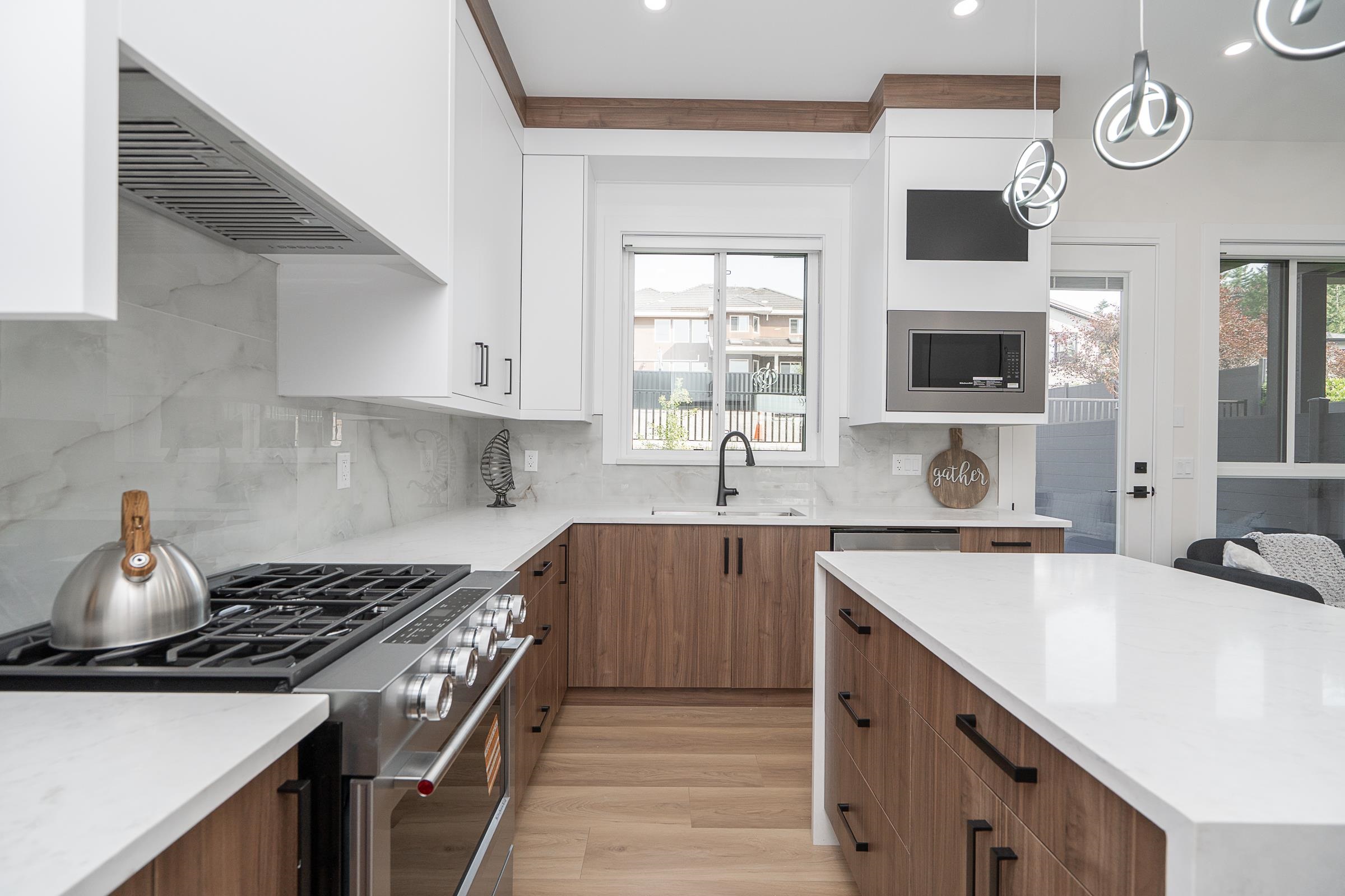 102 1149 DANSEY AVENUE, R3172761, BC,