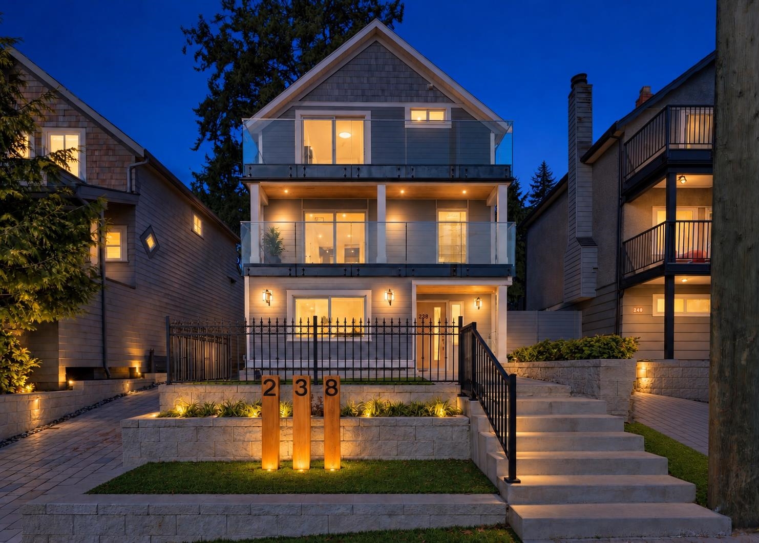 238 E 28TH STREET, North Vancouver BC V7N 1C2, R3172876, BC,
