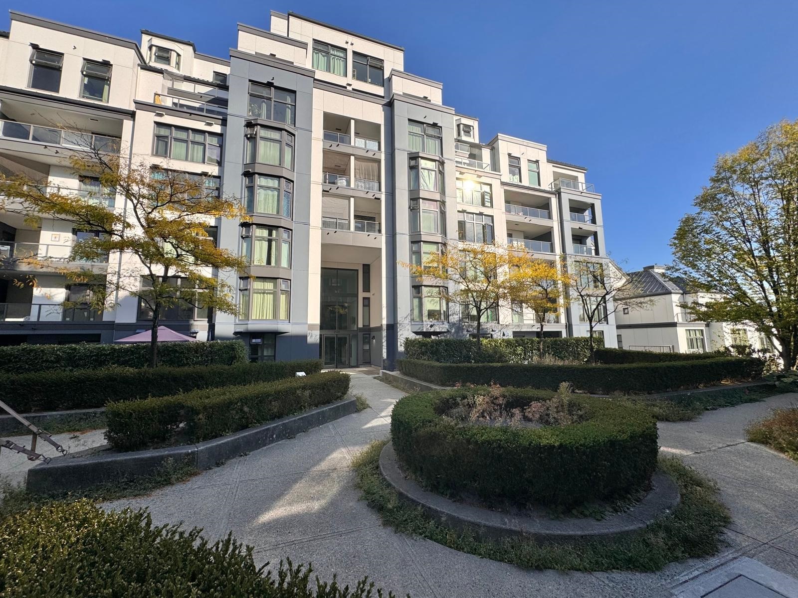 800 2528 BROADWAY, R3172891, BC,