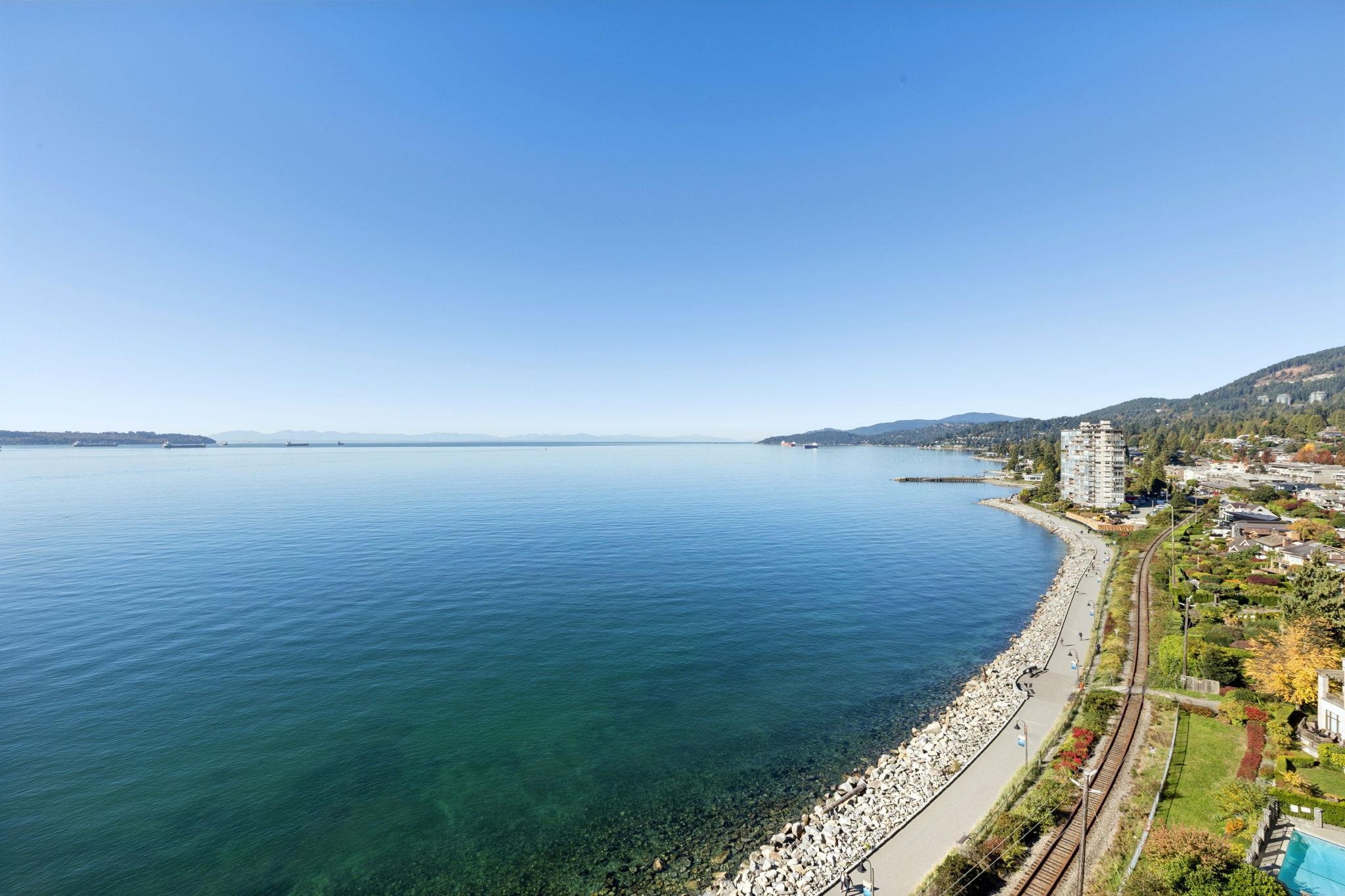 9 2250 BELLEVUE AVENUE, R3172921, BC,