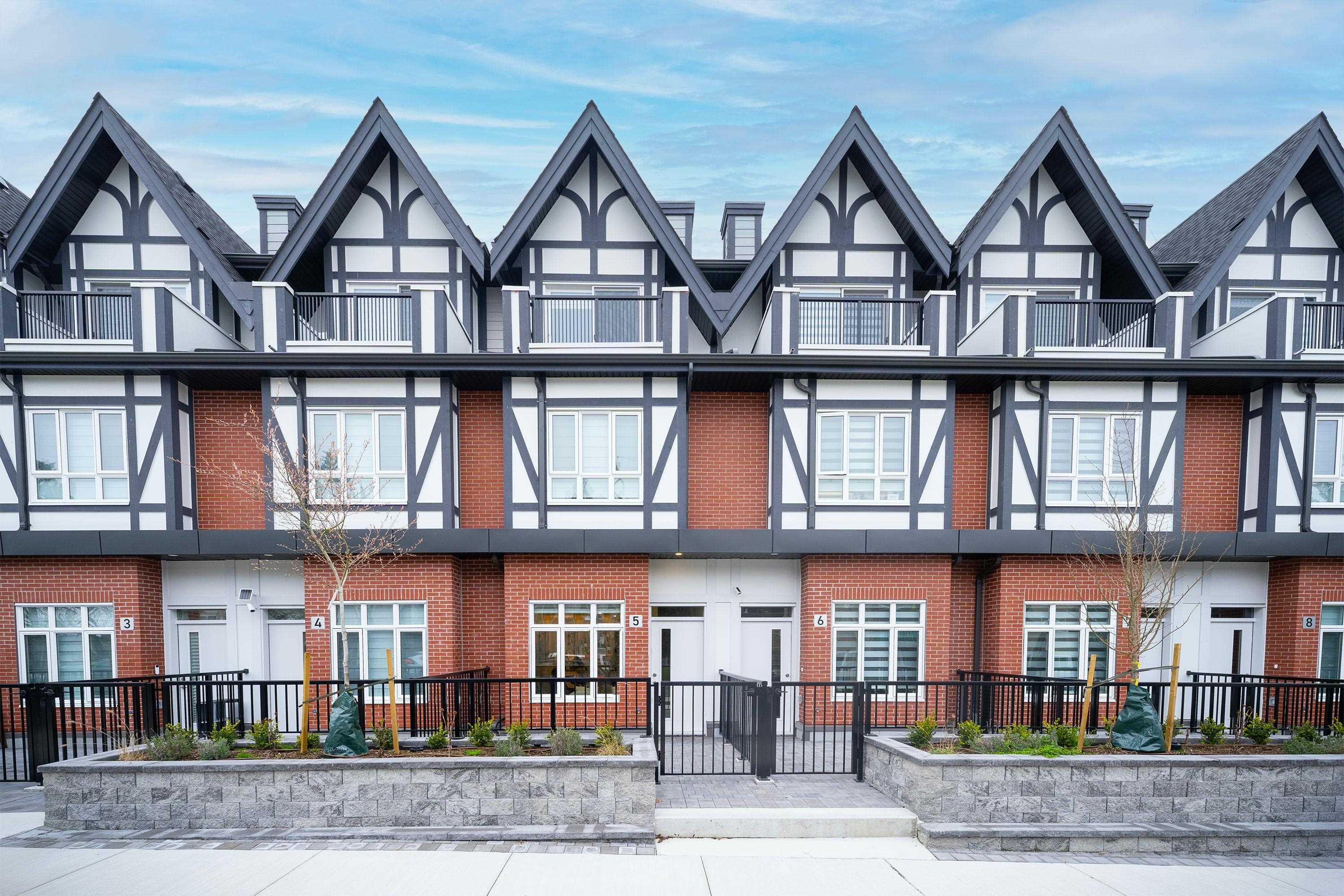 4 6988 GRIFFITHS AVENUE, R3172966, BC,