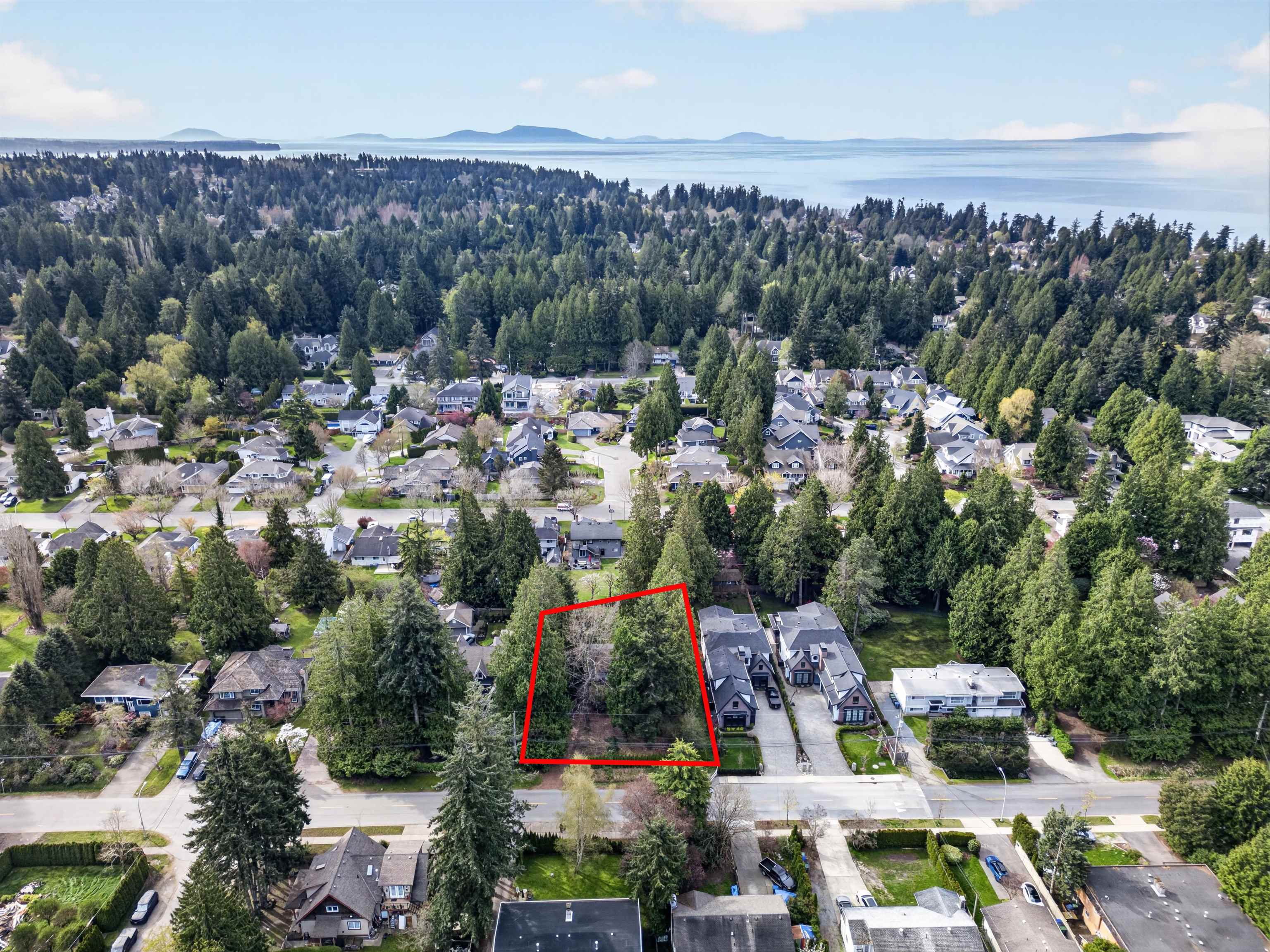 12564 25 AVENUE, Surrey BC V4A 2K3, R3172990, BC,