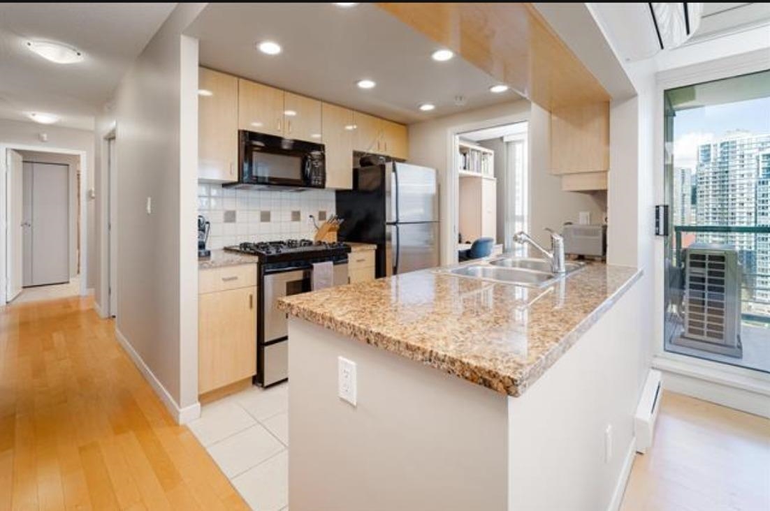 1907 1067 MARINASIDE CRESCENT, R3173010, BC,