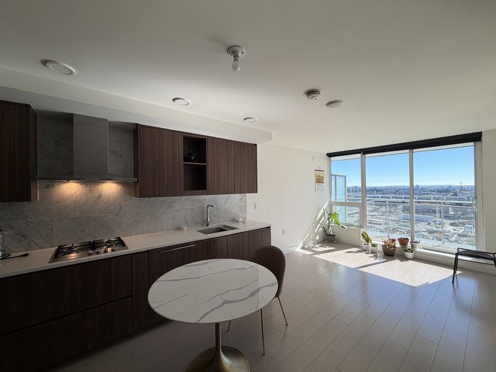 19F 433 SW MARINE DRIVE, R3173027, BC,