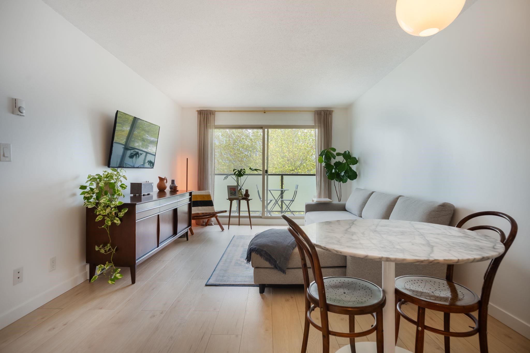 405 1864 FRANCES STREET, R3173111, BC,