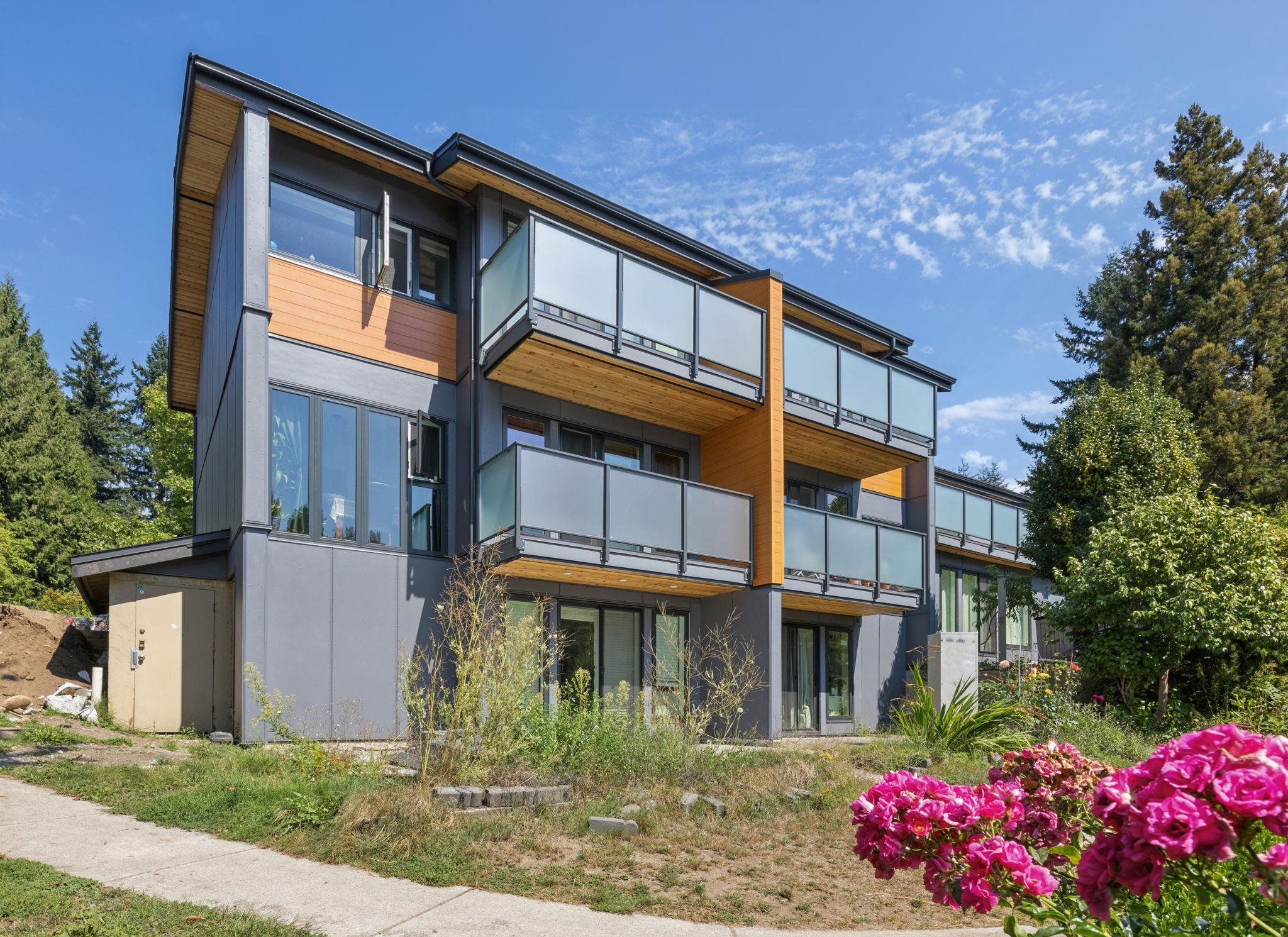 1084 LILLOOET ROAD, North Vancouver BC V7J 2H8, R3173161, BC,