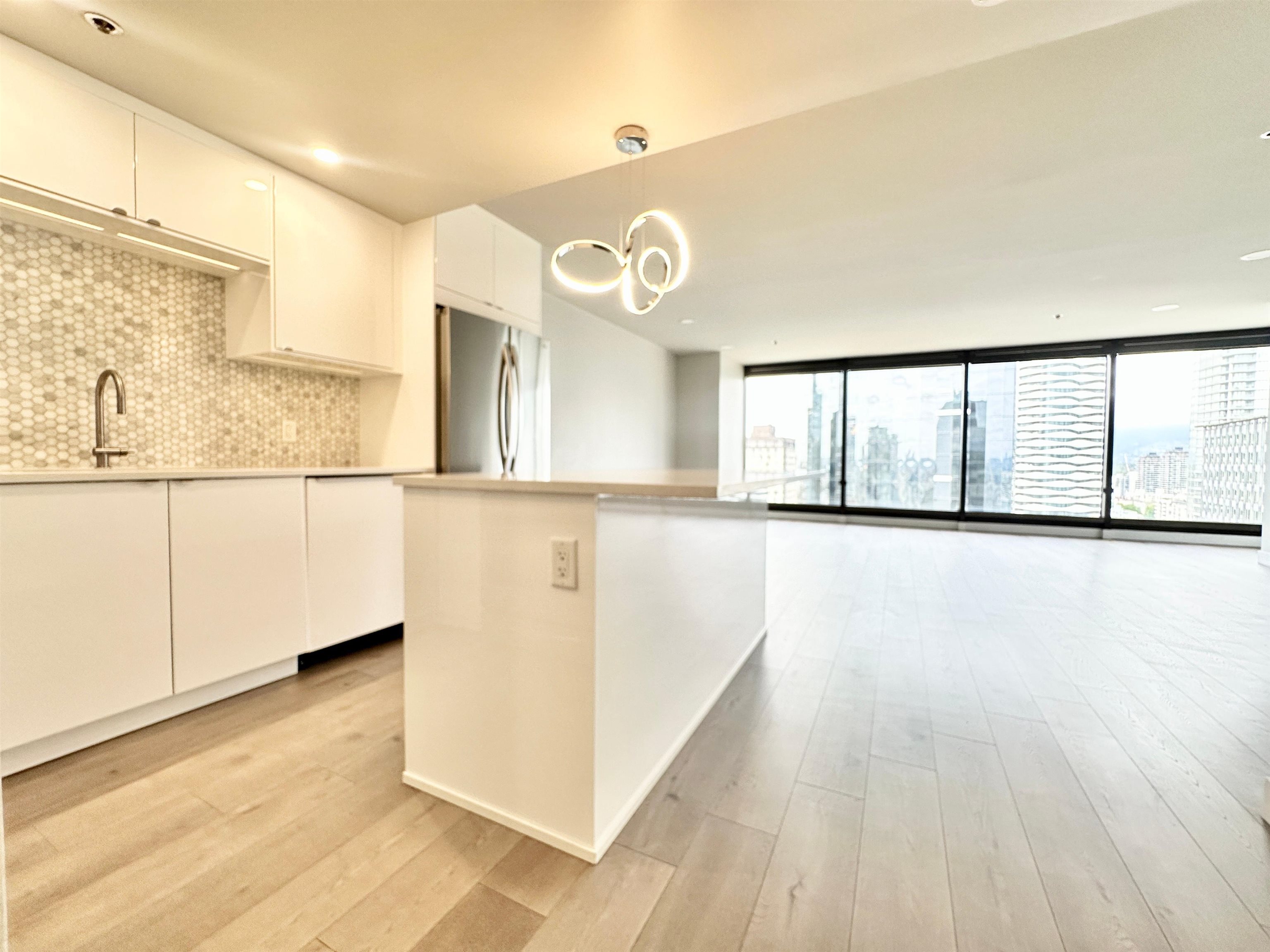 2008 808 NELSON STREET, R3173176, BC,