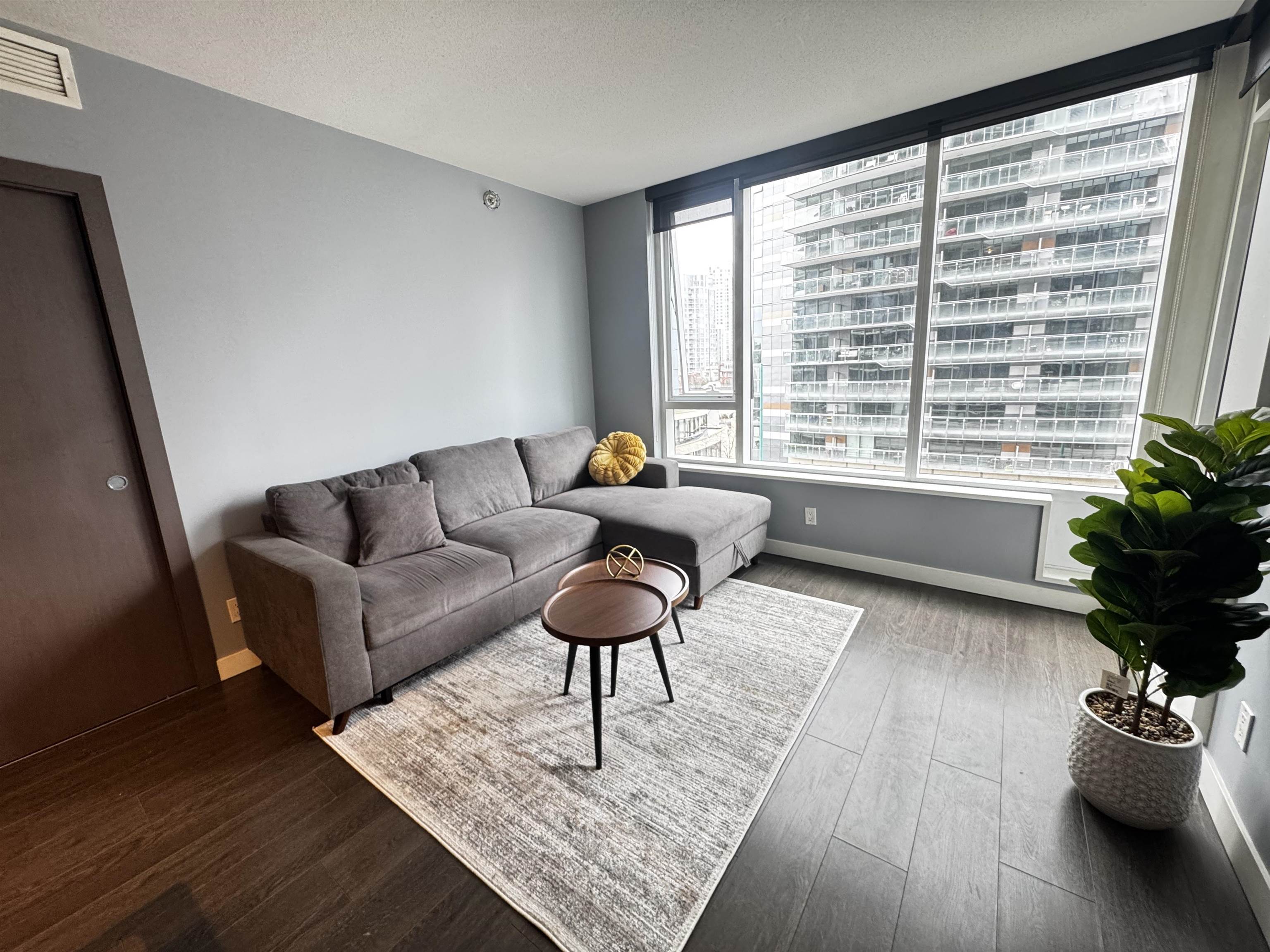 517 68 SMITHE STREET, R3173256, BC,