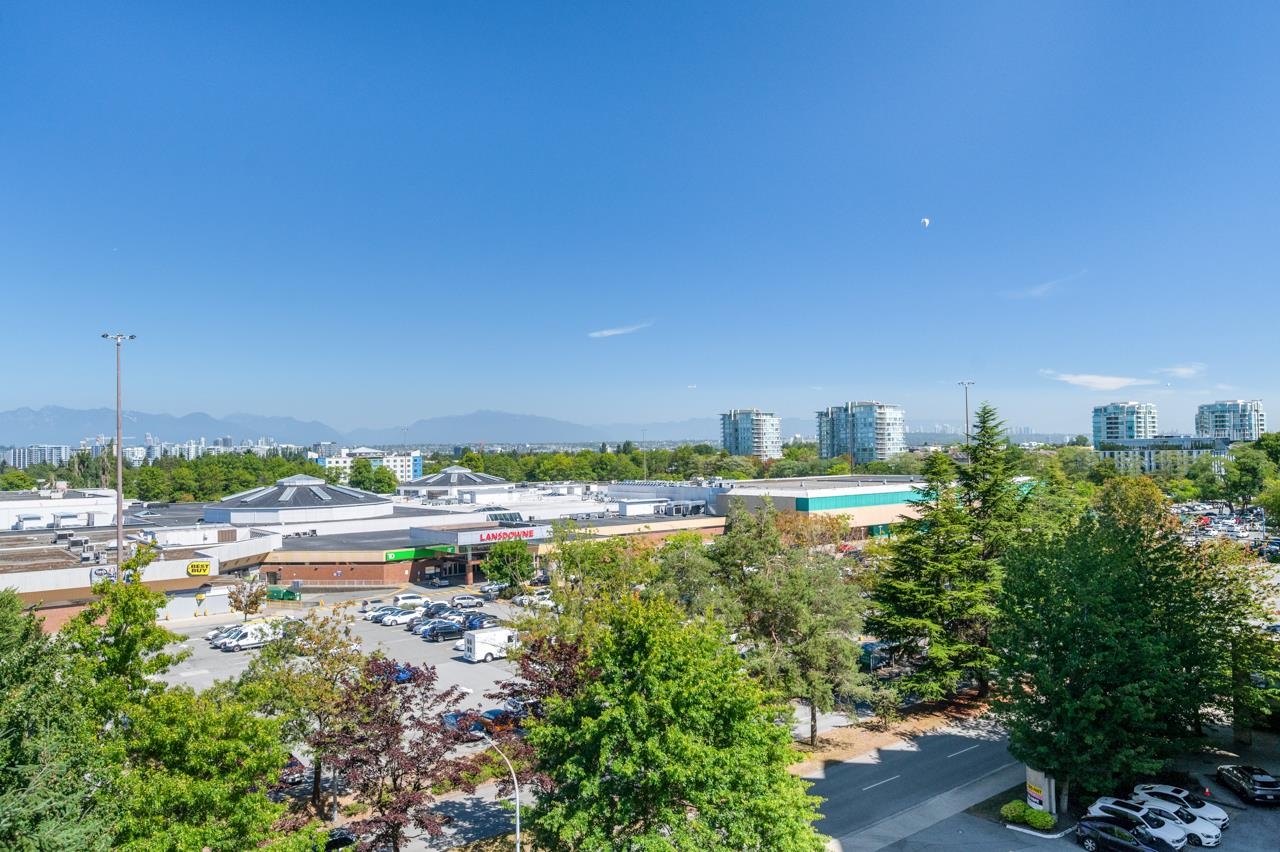 808 8160 LANSDOWNE ROAD, R3173396, BC,