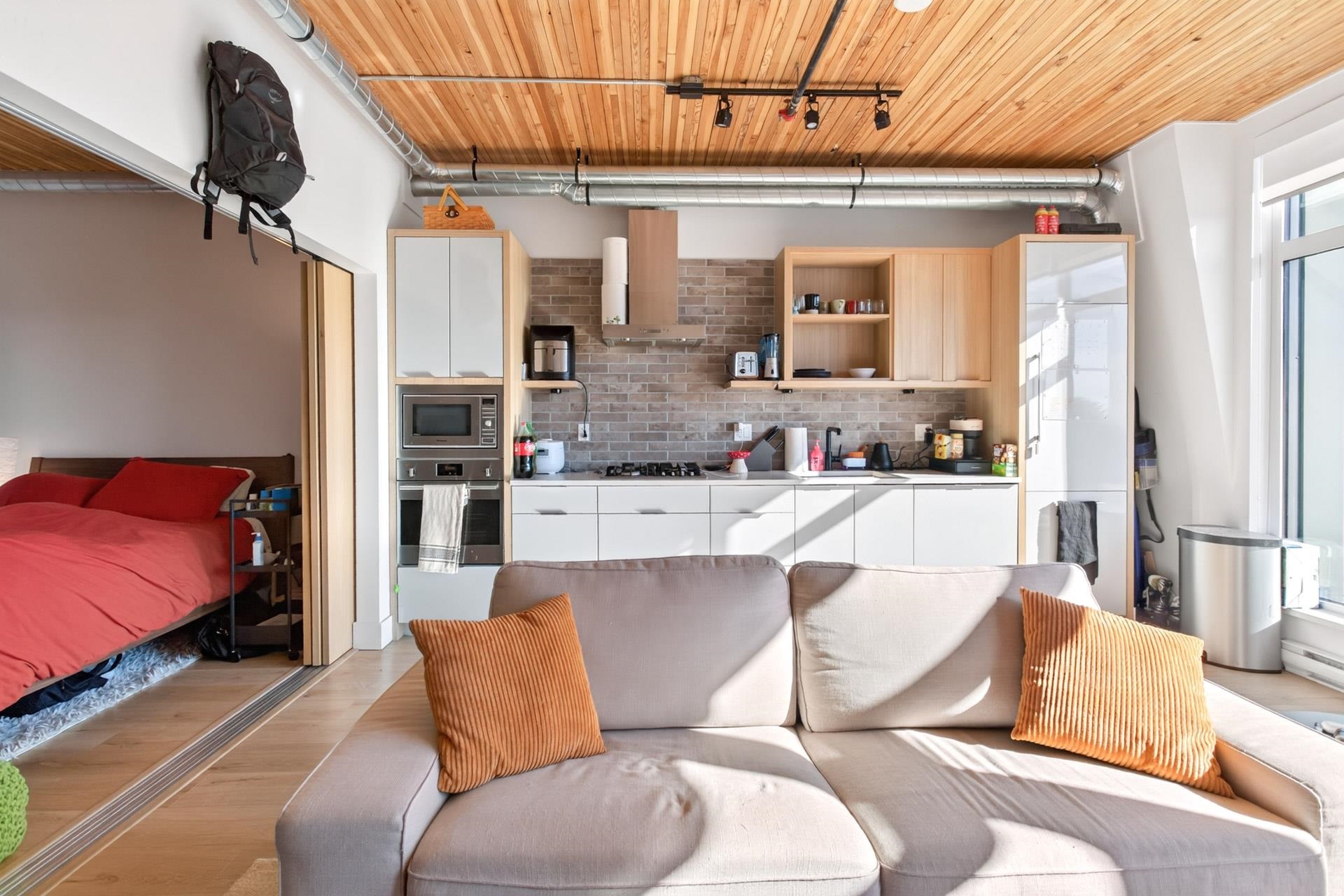 406 4223 HASTINGS STREET, R3173475, BC,