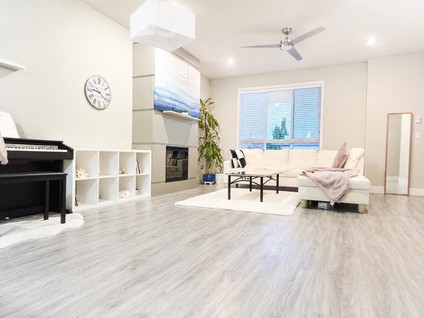 10 1938 NORTH PARALLEL ROAD, R3173581, BC,