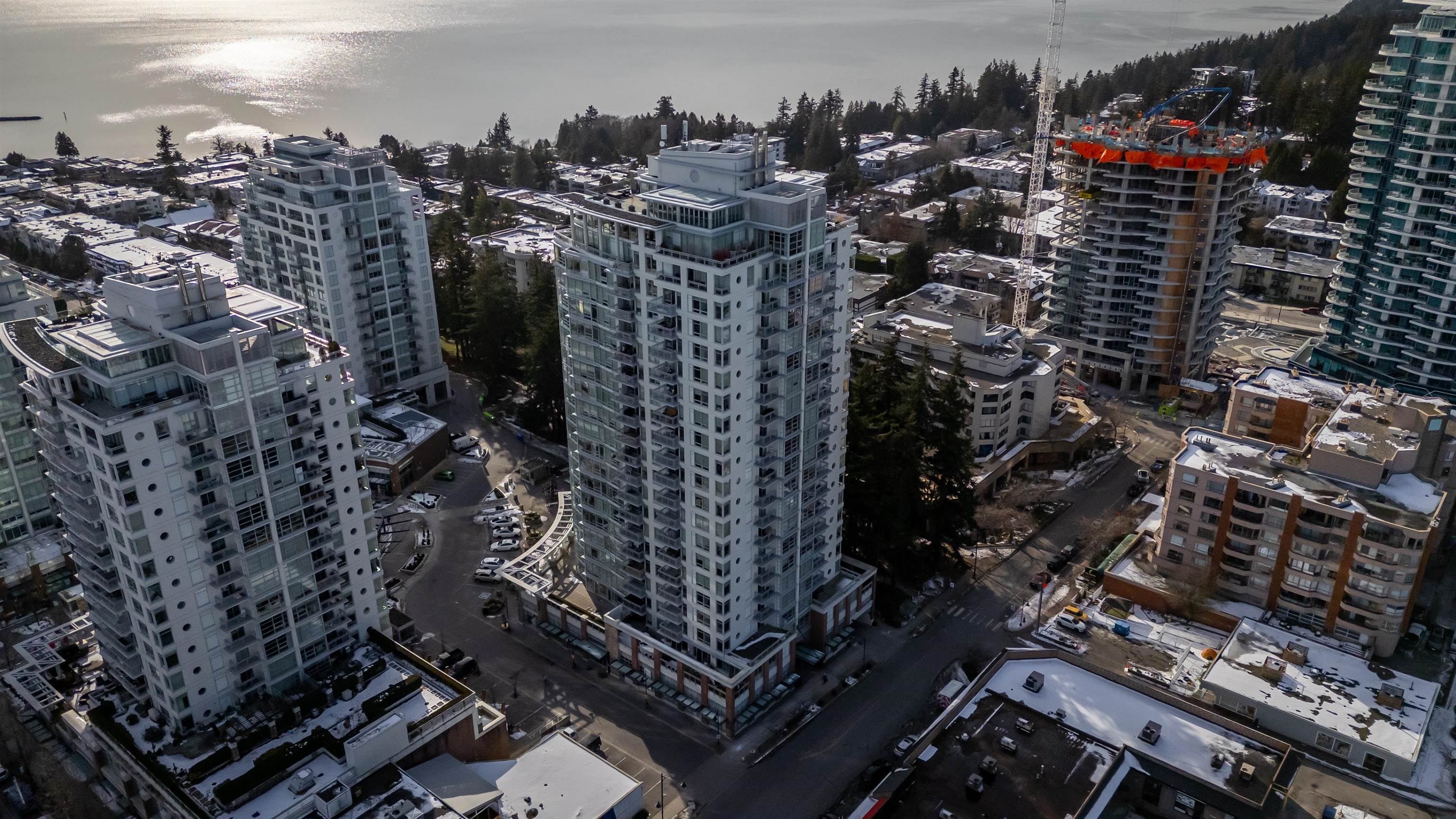 204 15152 RUSSELL AVENUE, R3173608, BC,