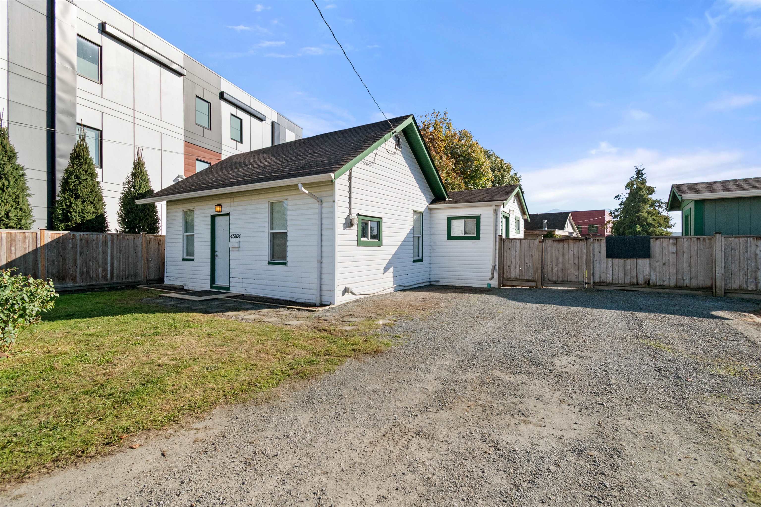 45874 TRETHEWEY AVENUE, Chilliwack BC V2P 1K5, R3173764, BC,