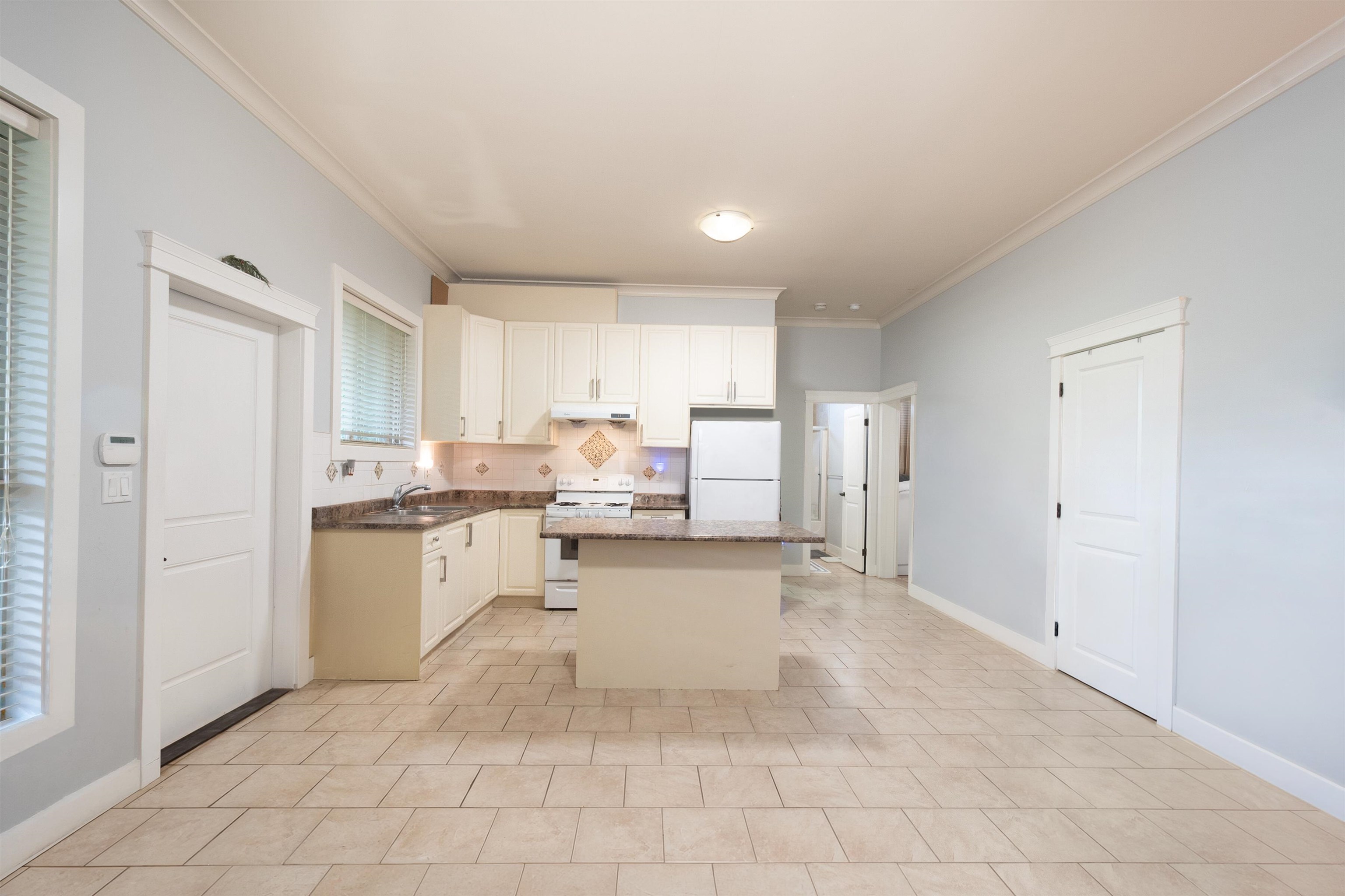 Lower Suite 2 17551 ABBEY DRIVE, R3173805, BC,