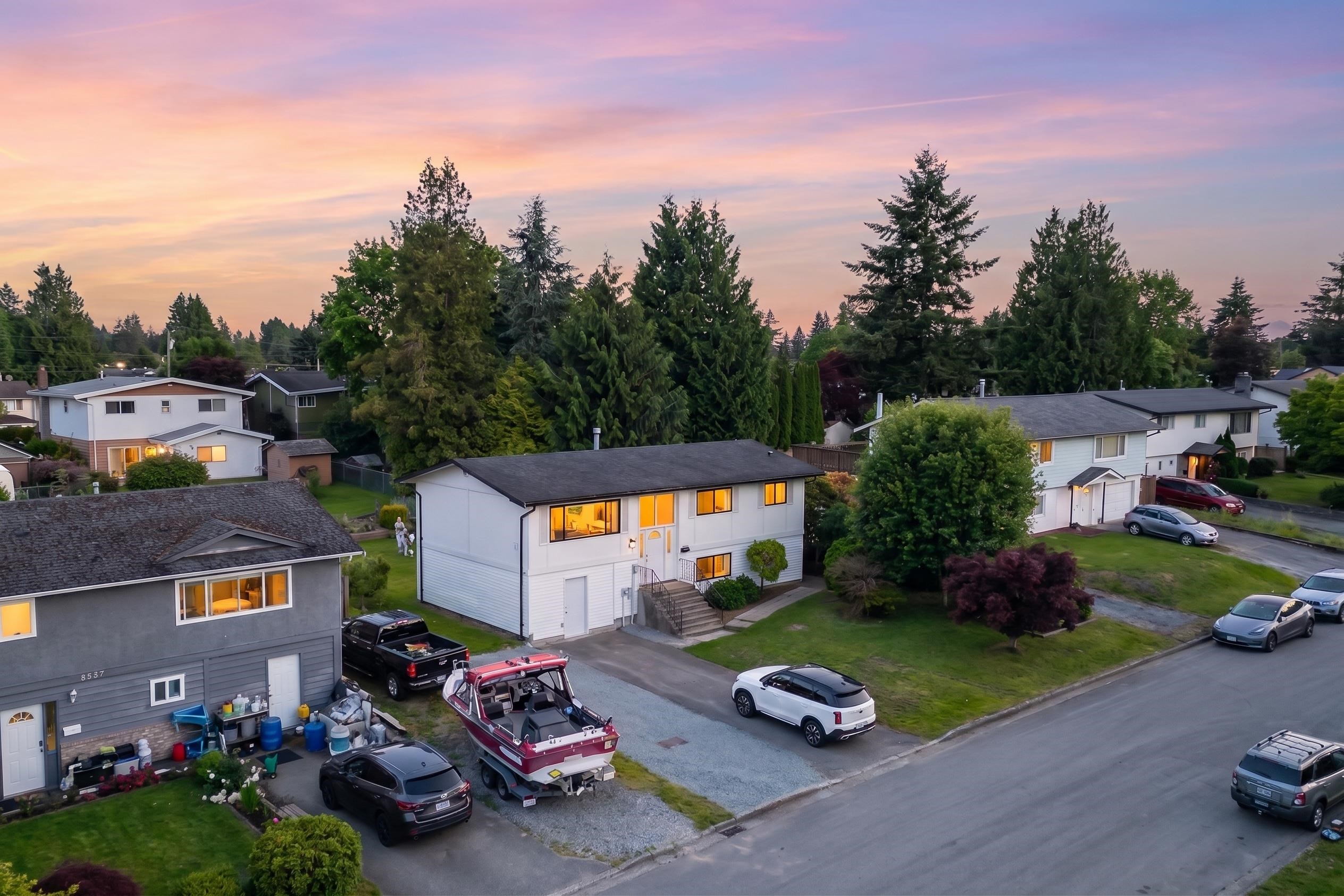MLS® listing #R3173868 for sale located at 8237 VIOLA PLACE, Mission BC V2V 5P3