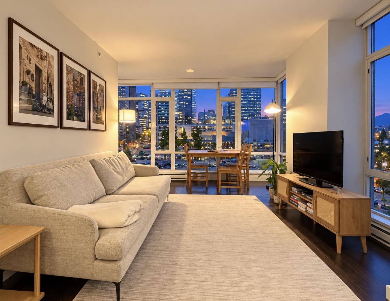 912 161 GEORGIA STREET, R3173904, BC,