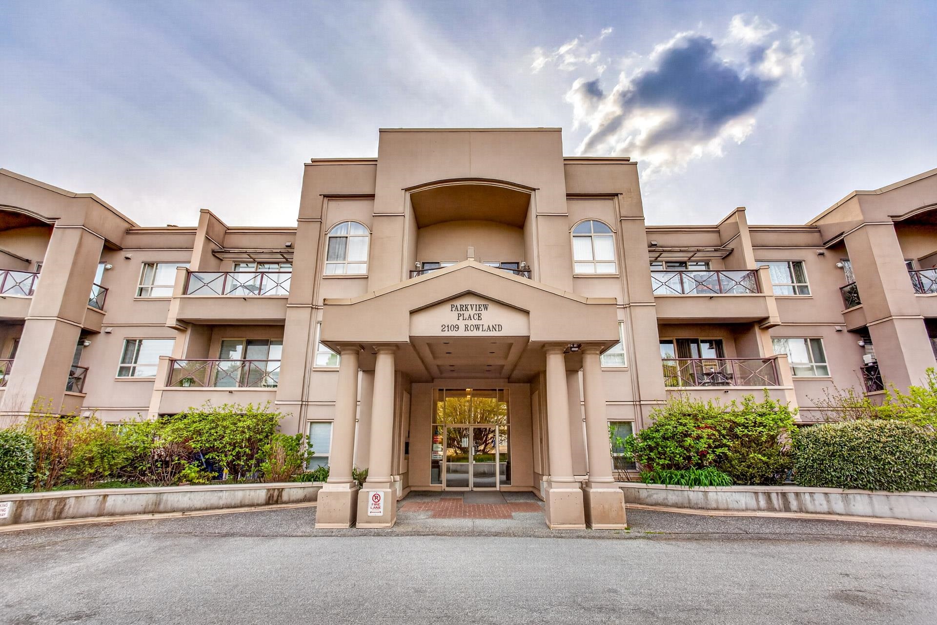 125 2109 ROWLAND STREET, R3174014, BC,