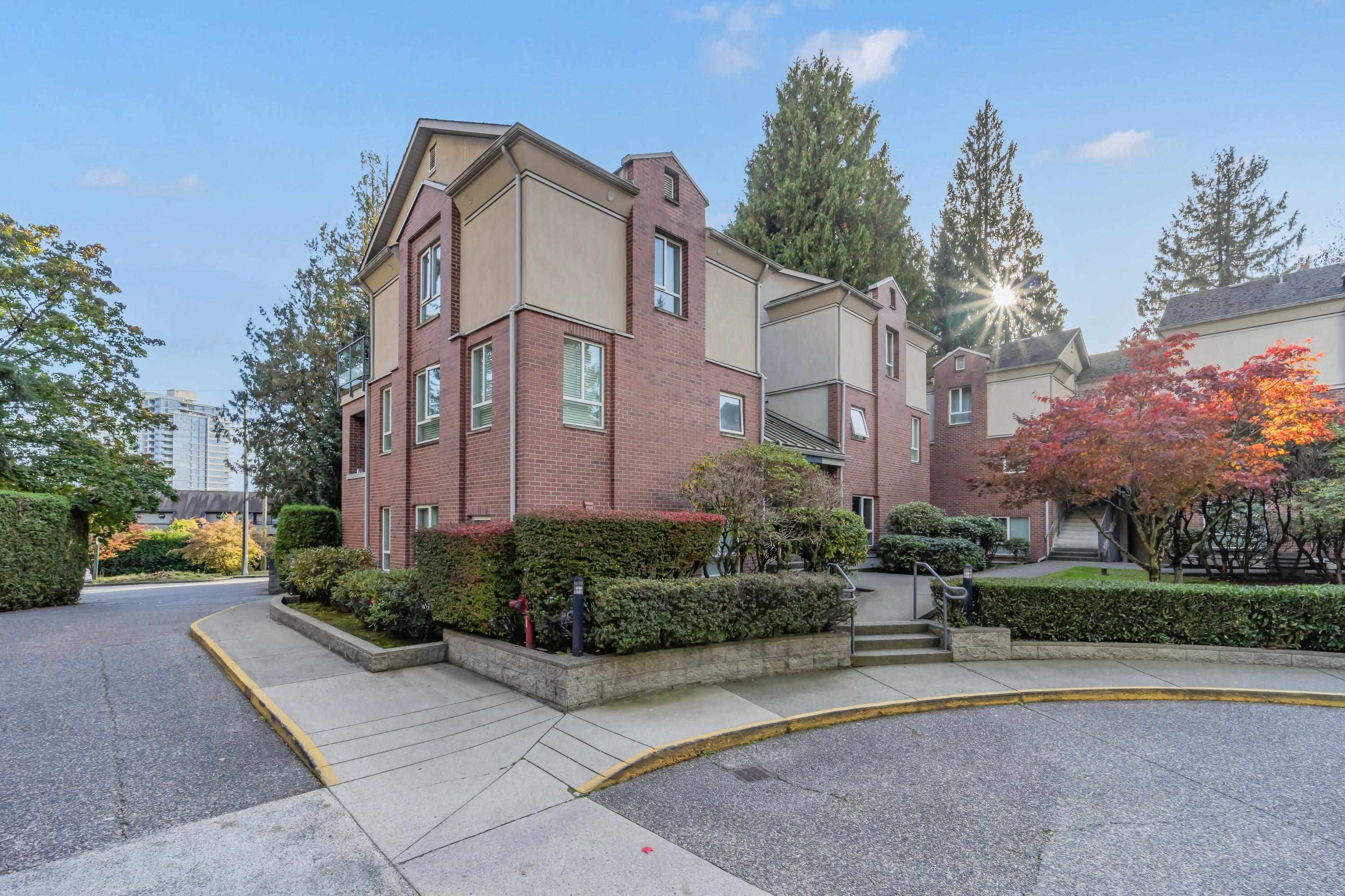 5 7077 BERESFORD STREET, R3174117, BC,