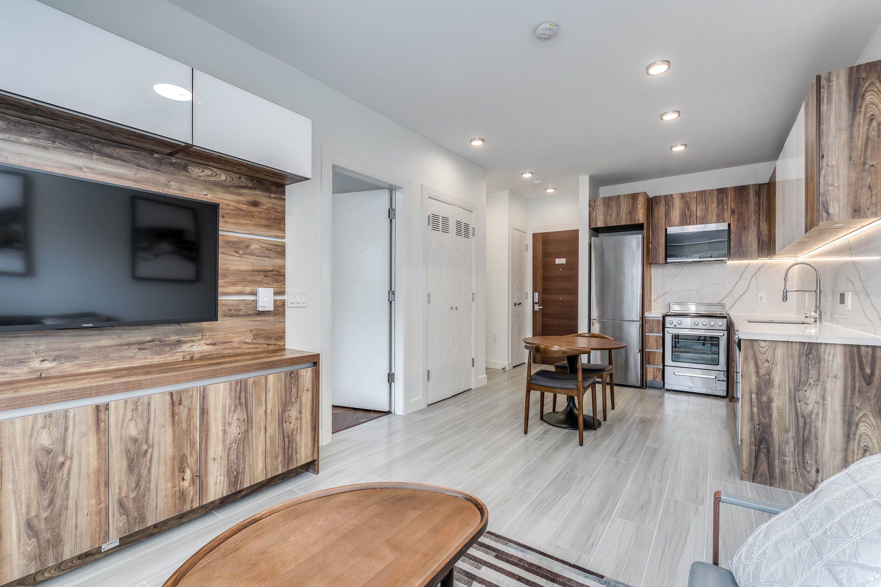 303 1168 PENDRELL STREET, R3174197, BC,