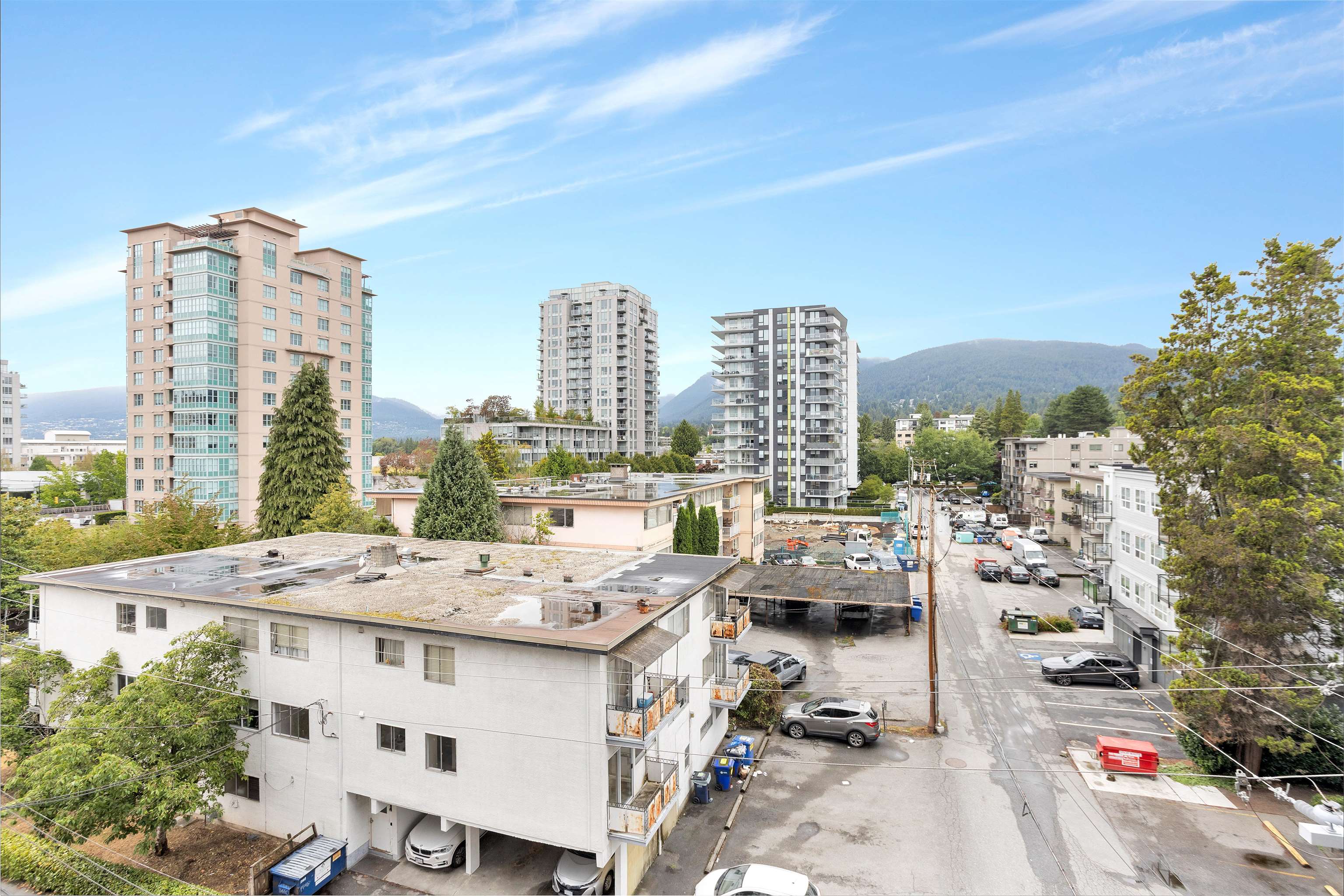 303 150 15TH STREET, R3174209, BC,