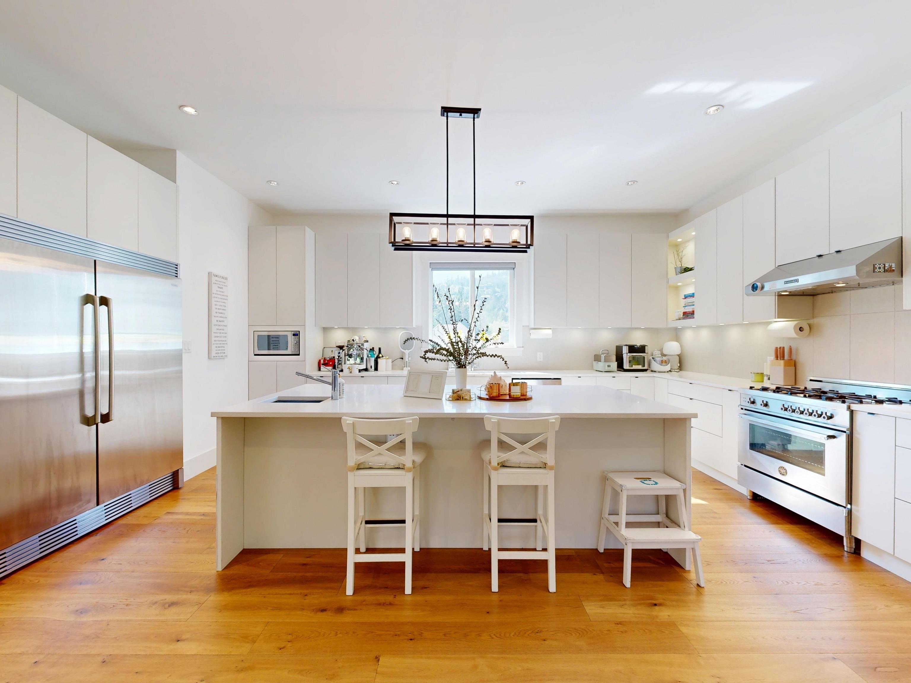 52 3295 SUNNYSIDE ROAD, R3174266, BC,