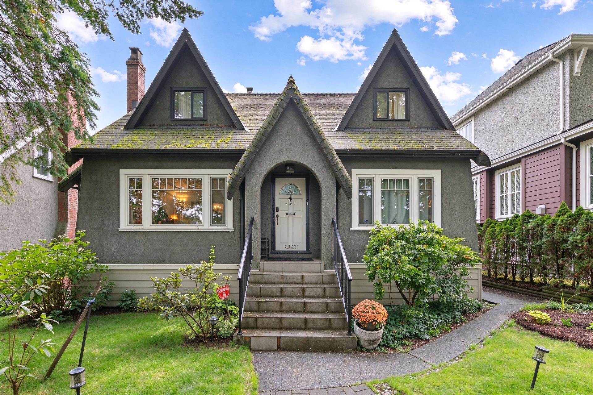 2923 W 32ND AVENUE, Vancouver BC V6L 2B8, R3174267, BC,