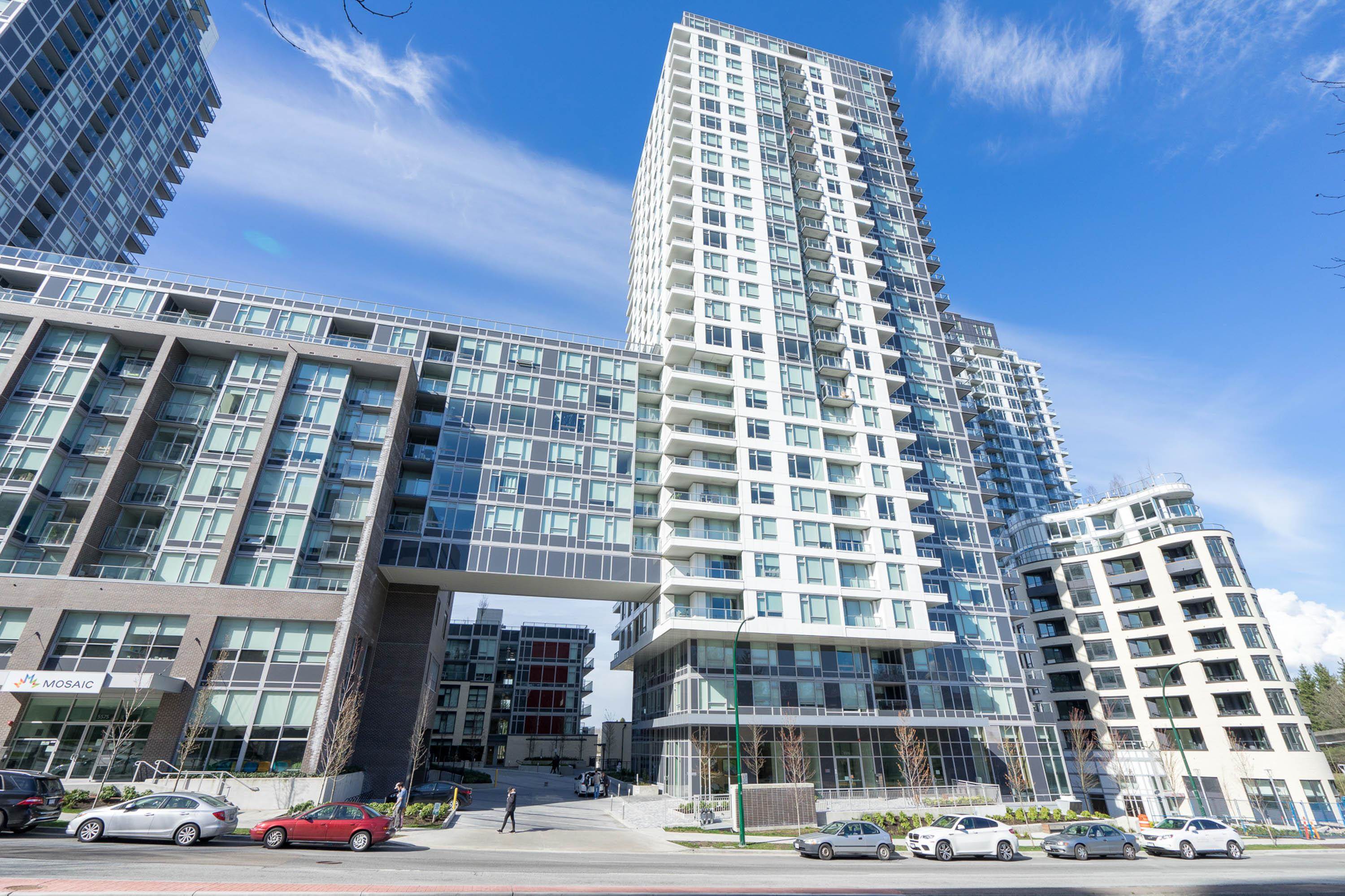 1702 5515 BOUNDARY ROAD, R3174329, BC,