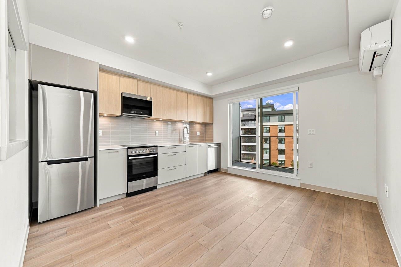 502 1529 OXFORD STREET, R3174413, BC,